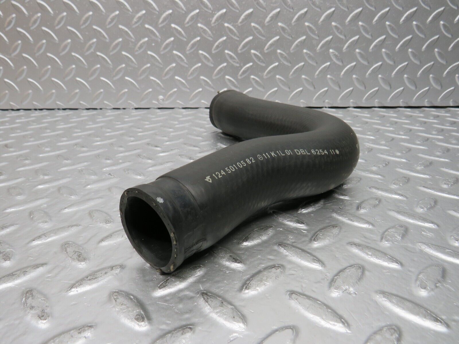 30460 Mercedes-Benz W124 230E Radiator Hose Pipe 1245010582