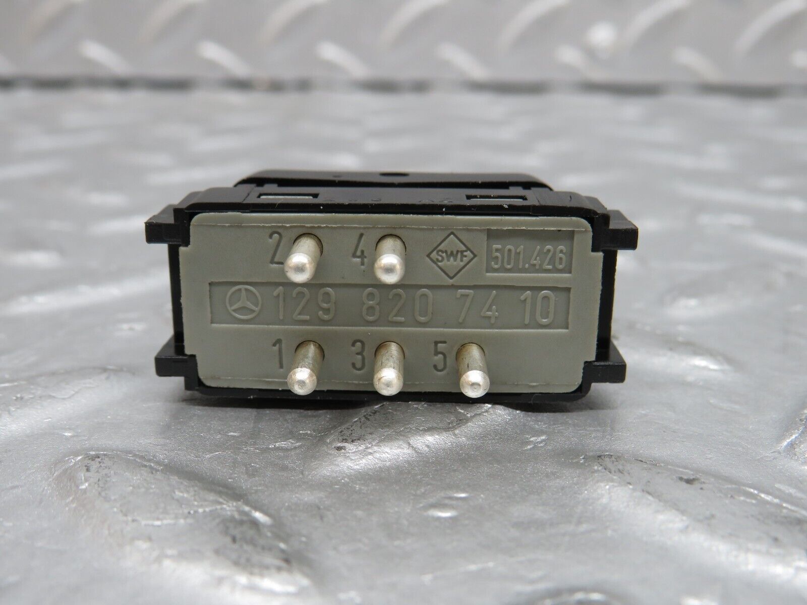 38087 Mercedes-Benz A124 320E Rear Windscreen Defroster Switch 1298207410