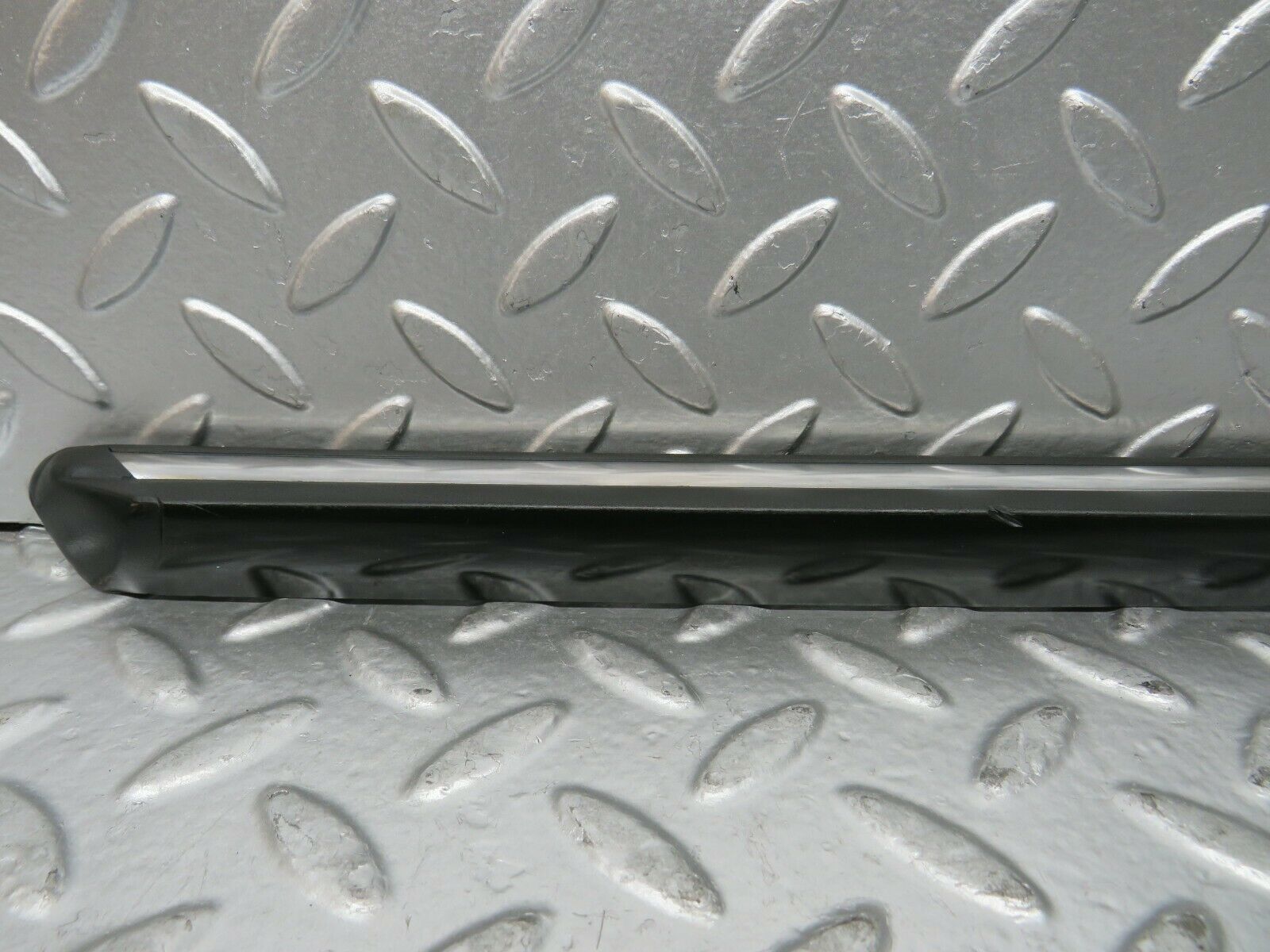 23189 Mercedes-Benz W116 350SE Front Left Fender Wing Centre Moulding Trim