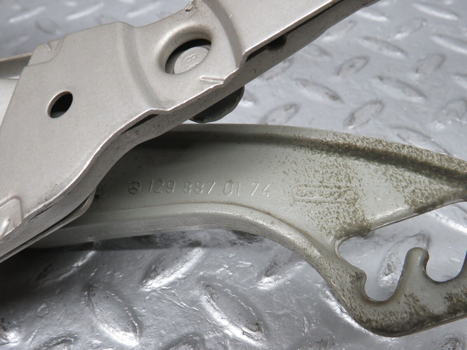 39451 Mercedes-Benz R129 320SL Coupe Bonnet Hinge Left Side 1298800128 1298870174