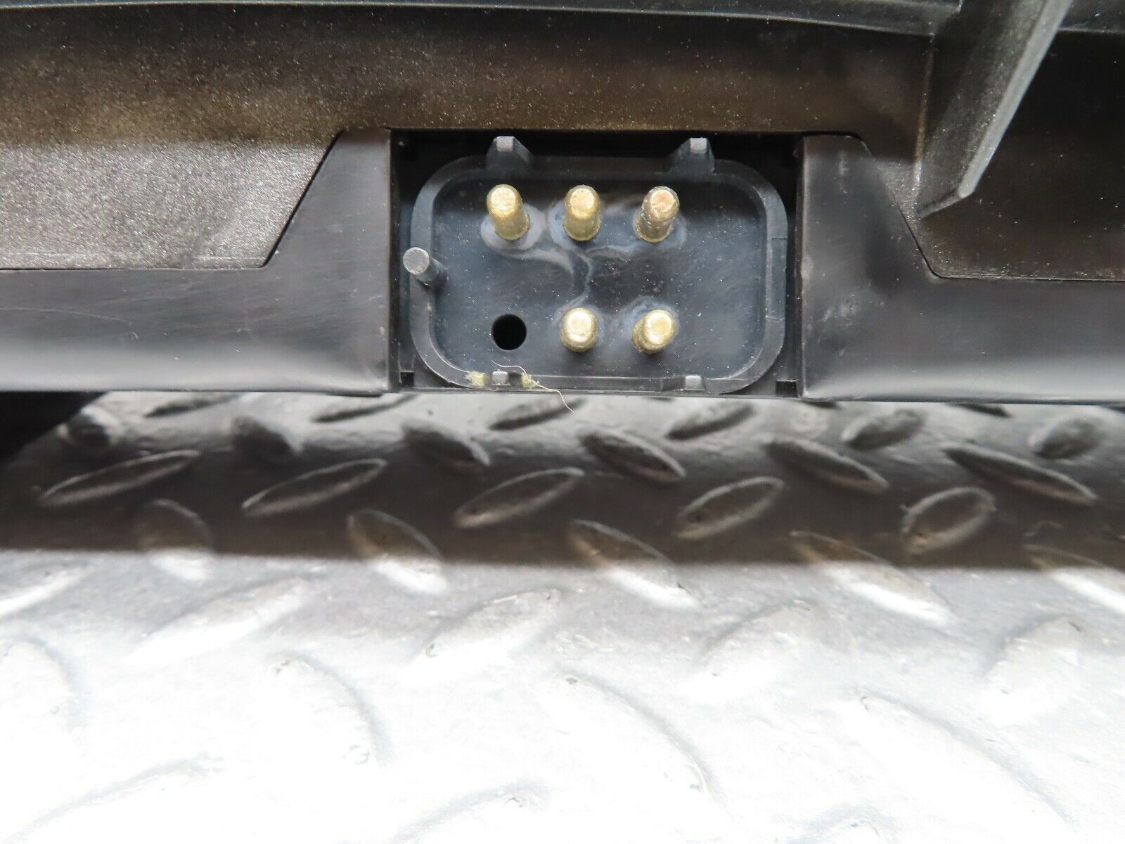 19876 Mercedes-Benz C123 230CE Coupe Tail Light Bulb Holder Left Side