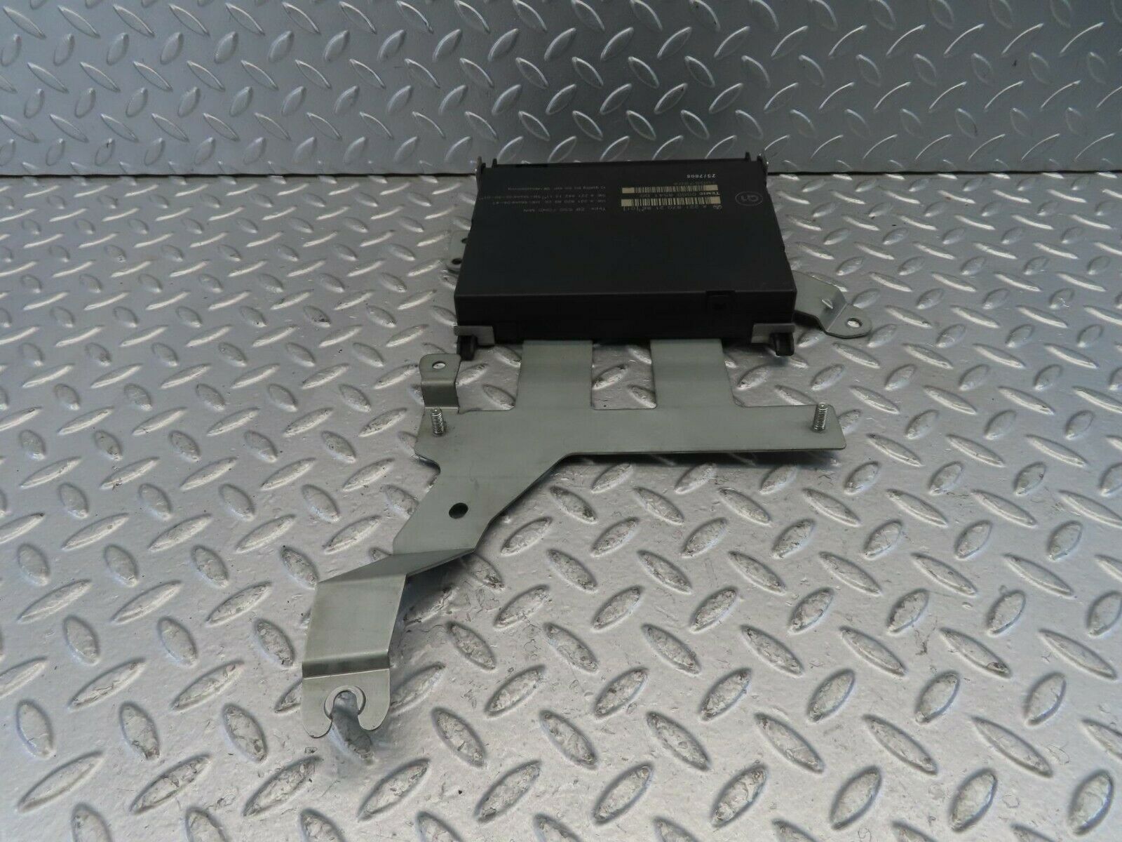 11186 Mercedes-Benz W221 S320 Comfort Control Unit 2218702186