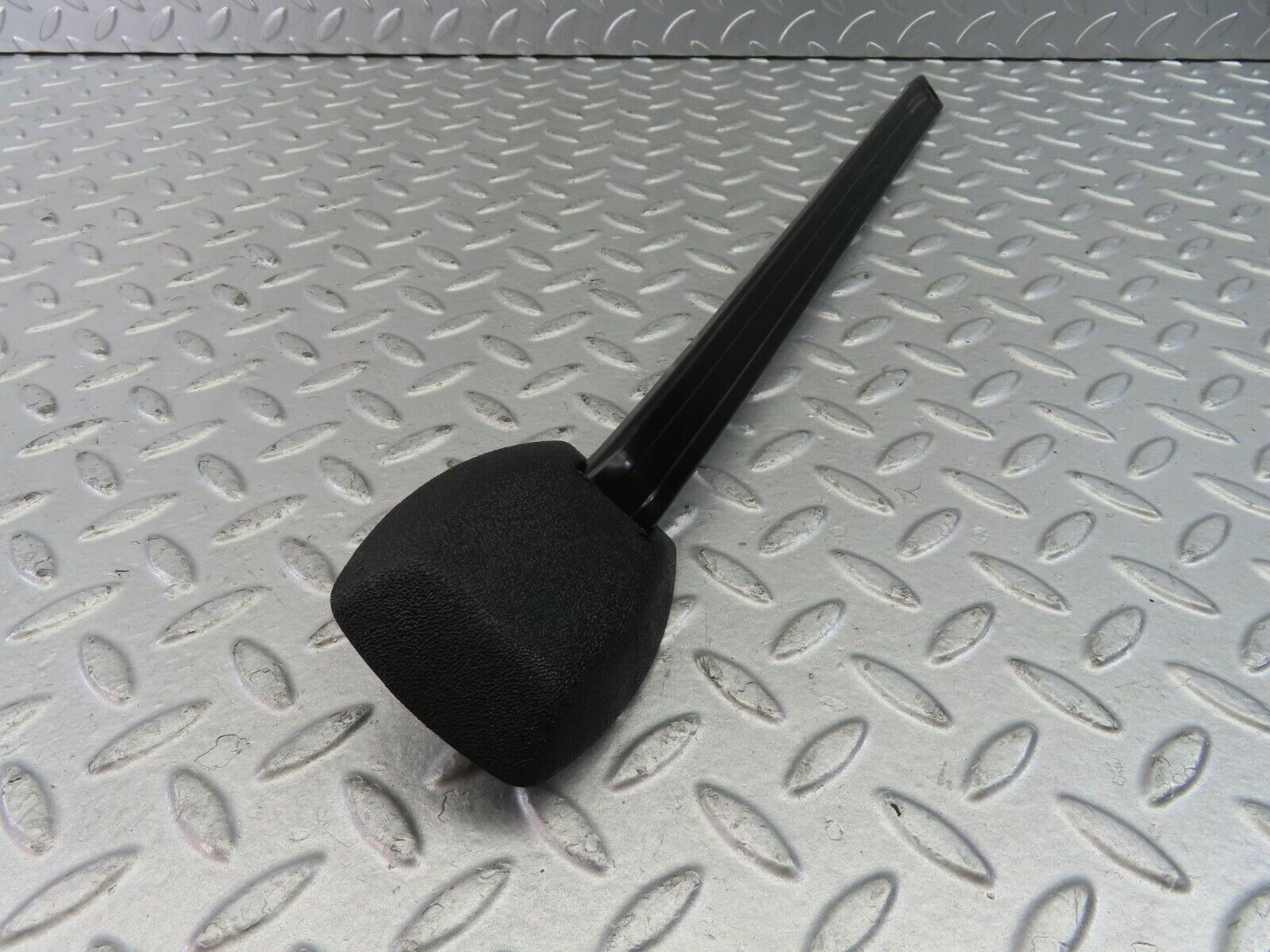 10369 Mercedes-Benz W201 190E Right Seat Belt Runner With Cover