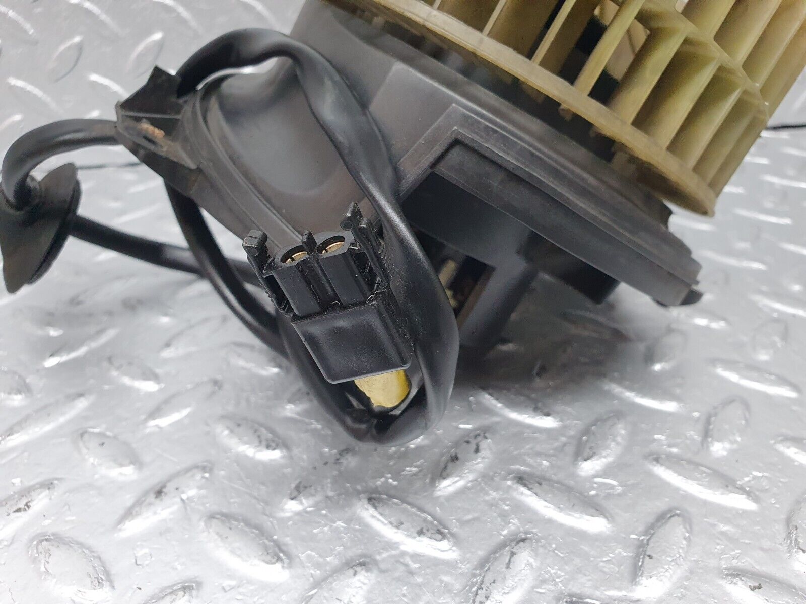 41470 Mercedes-Benz W124 200E Heater Blower Motor Behr