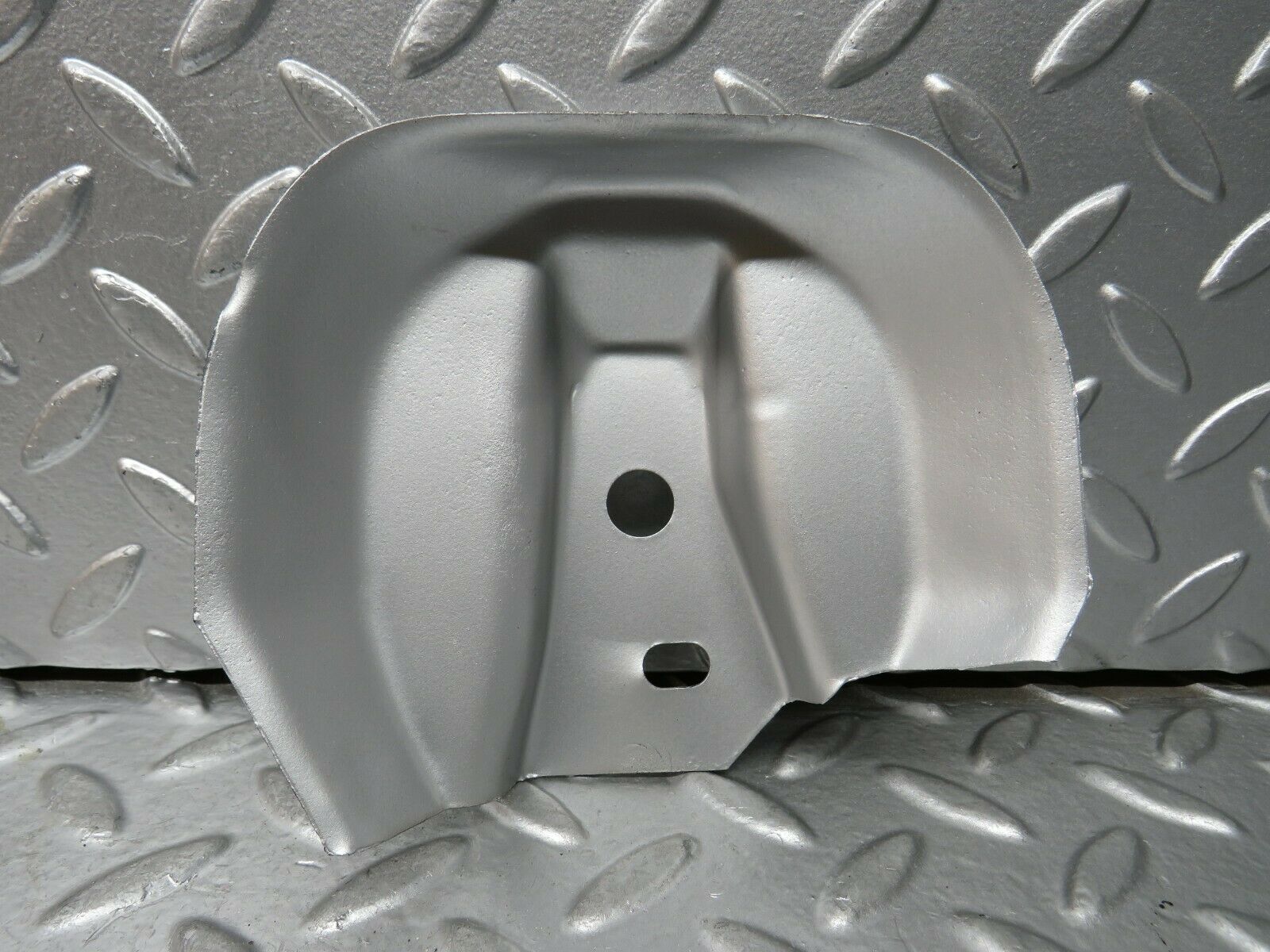 23841 Mercedes-Benz C107 450SLC Coupe Engine Mount Bracket Heat Shield Cover