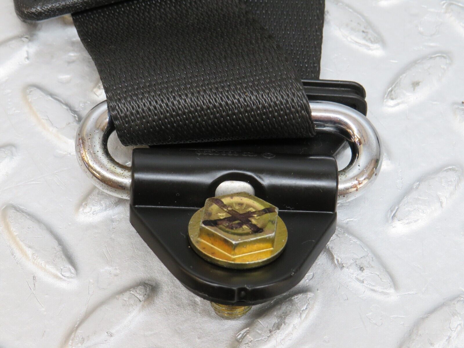 36758 Mercedes-Benz W201 190E 2.0L Rear Seat Belt & Buckle 1268601886 2018605685 2018606069