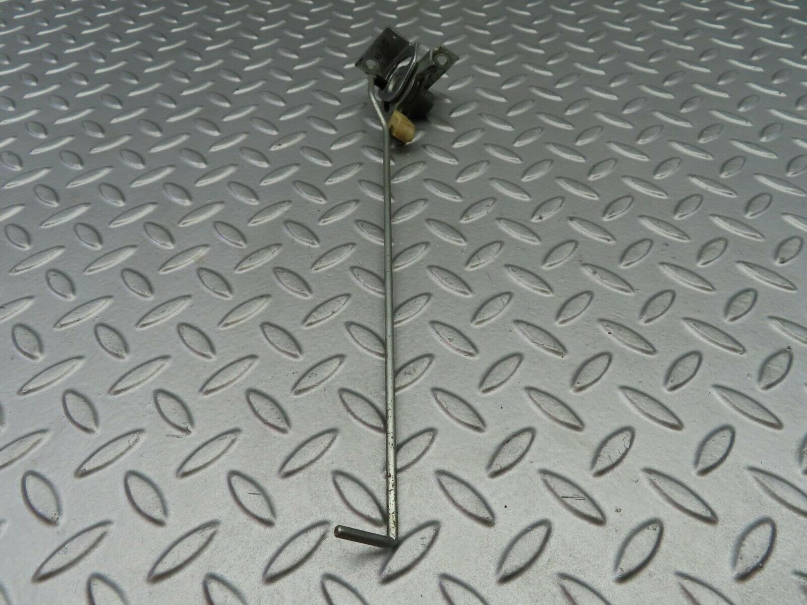 6732 Mercedes-Benz S124 E220 Wagon Rear Seat Bench Locking Mechanism Right