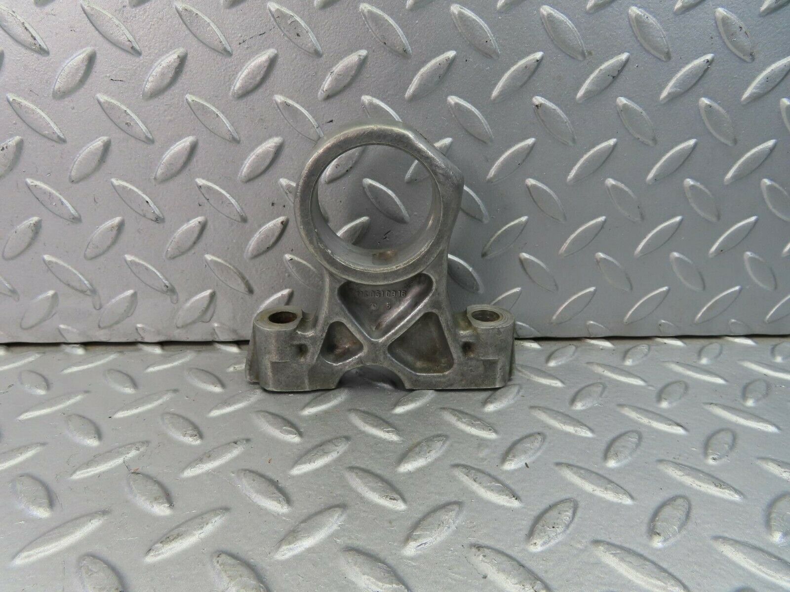 8999 Mercedes-Benz W108 Camshaft Tower Bearing 1140510916