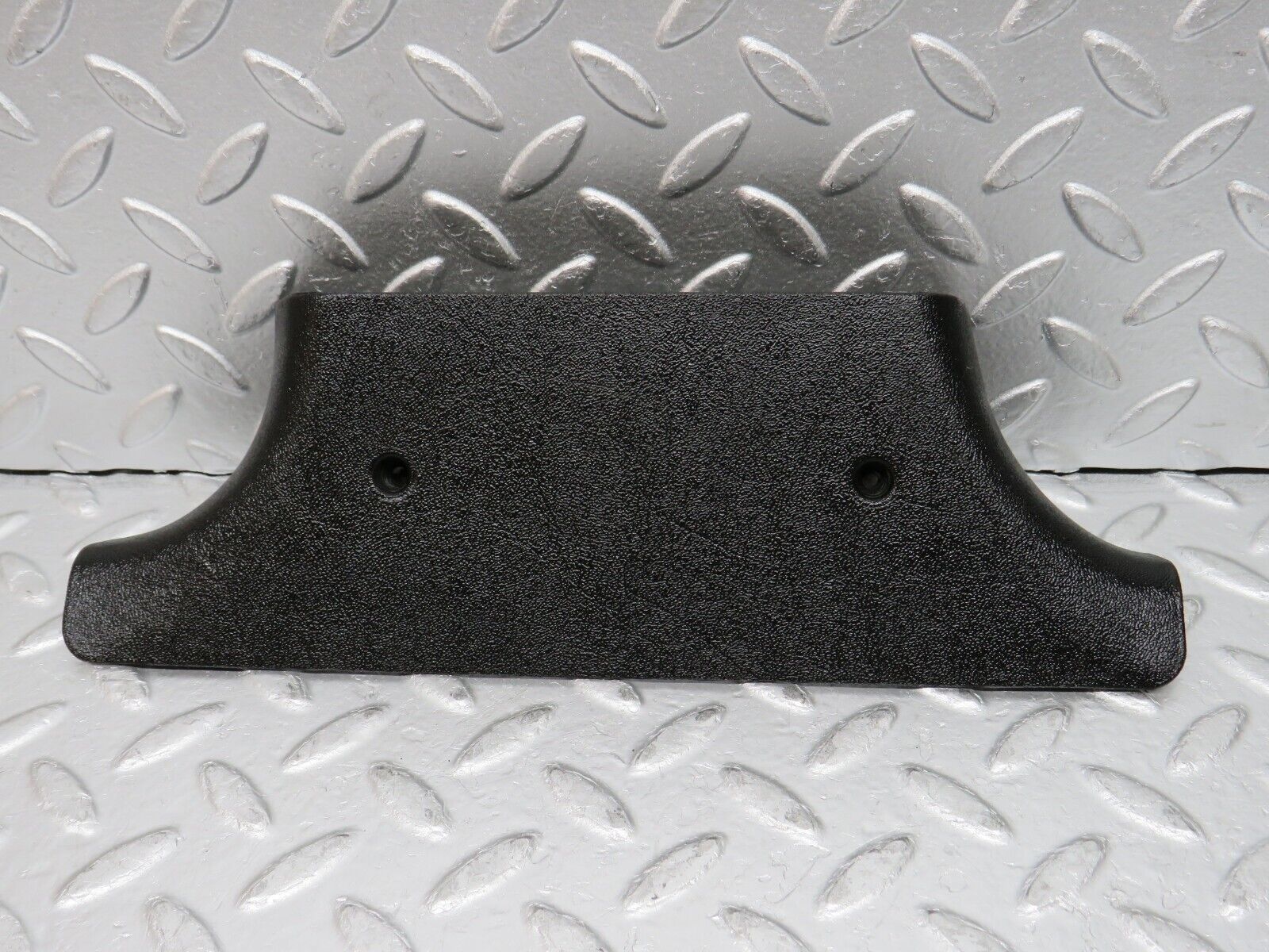 31685 Mercedes-Benz W201 190LE 1.8L B Pillar Bottom Cover Left Black 2016920122