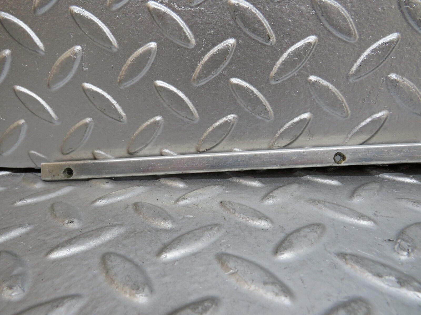 29607 Mercedes-Benz W124 230E Sunroof Trim