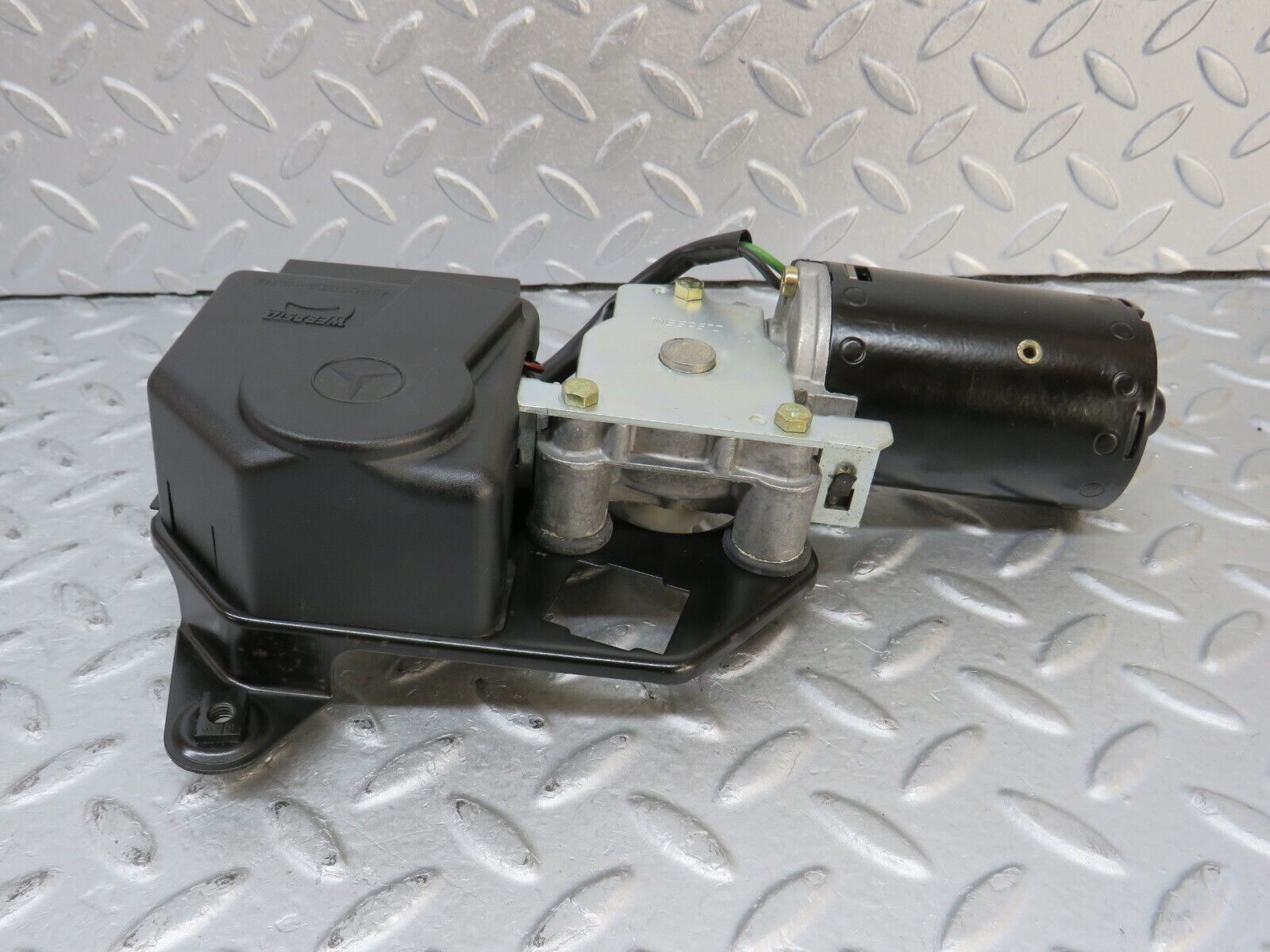 36526 Mercedes-Benz W201 190E 2.0L Sunroof Motor Webasto With Relay 0390251693 1248210047