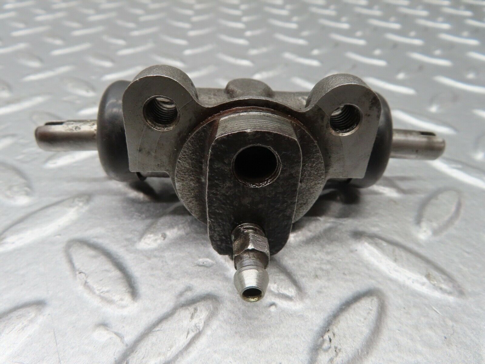 18304 Mercedes-Benz W111 220SE Coupe Rear Right Brake Shoe Accessory Set