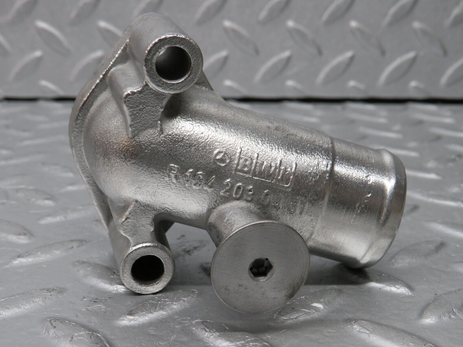 38633 Mercedes-Benz R129 280SL Coupe Coolant Flange Pipe 1042030431