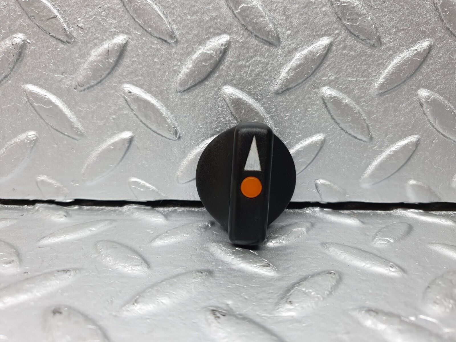 40767 Mercedes-Benz W123 300D Headlight Switch Knob 1265400083