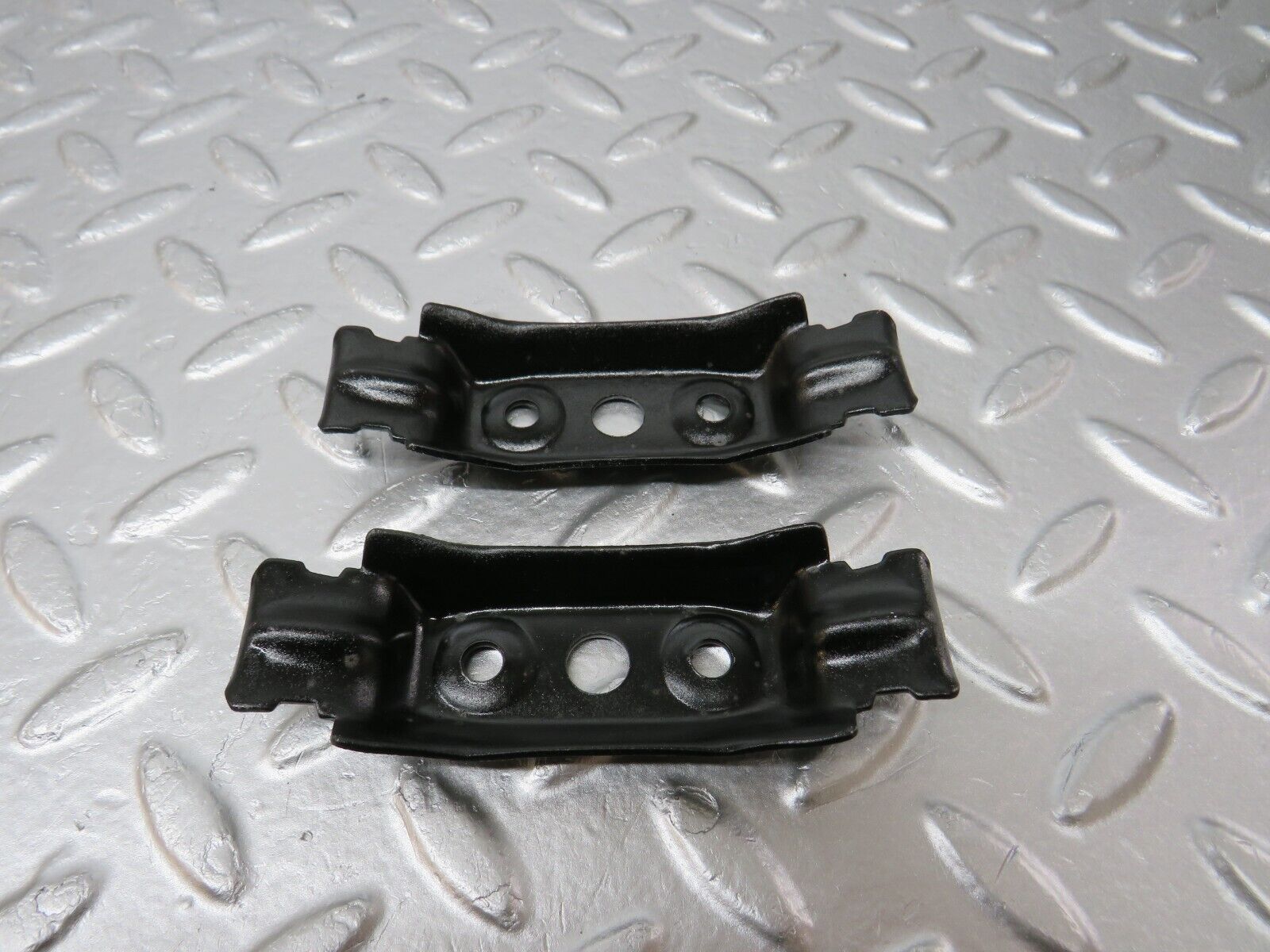 34010 Mercedes-Benz W124 260E Fuel Pump Fuel Filter Bracket Holder