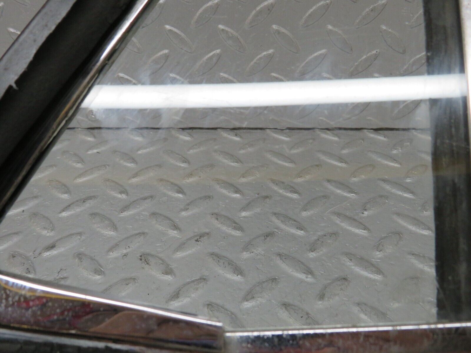 35798 Mercedes-Benz W108 Front Left Quarter Window