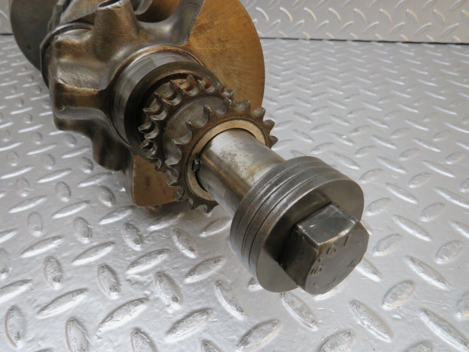 0210 Mercedes-Benz W116 350SE Crankshaft 1160311601