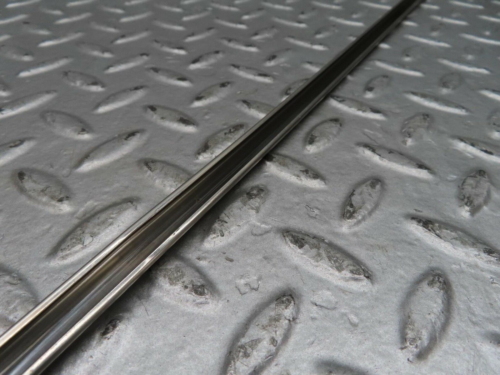 15197 Mercedes-Benz W140 S320 Rear Right Door Lower Chrome Moulding Trim