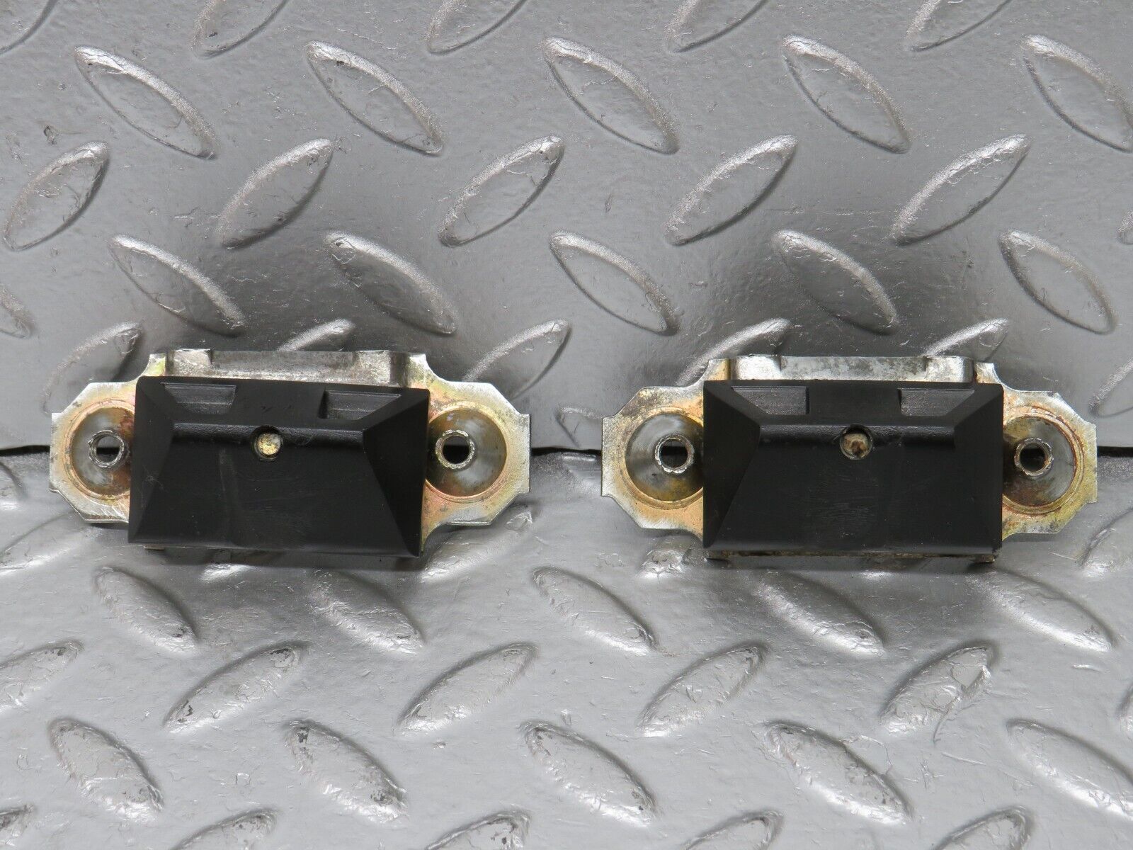 34418 Mercedes-Benz C126 380SEC Coupe Boot Lid Trunk Stop