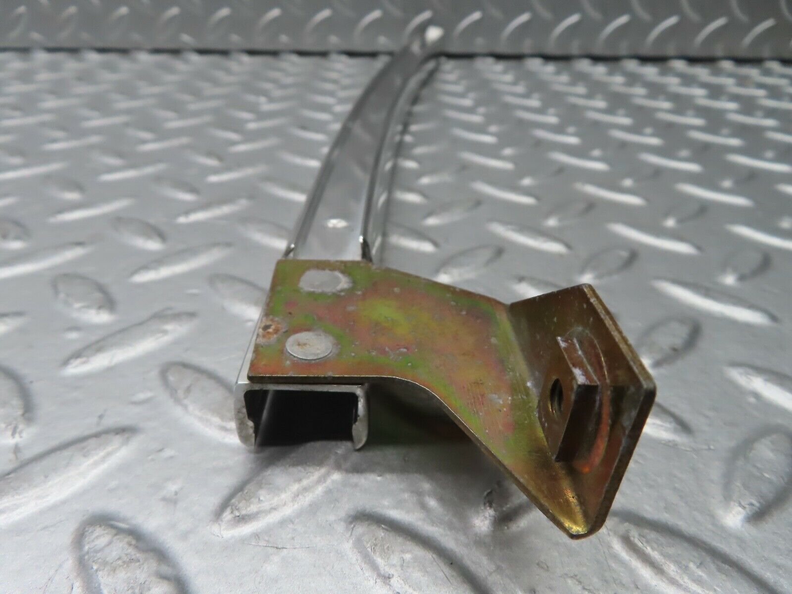 21575 Mercedes-Benz W126 300SE Rear Left Door Chrome Window Channel