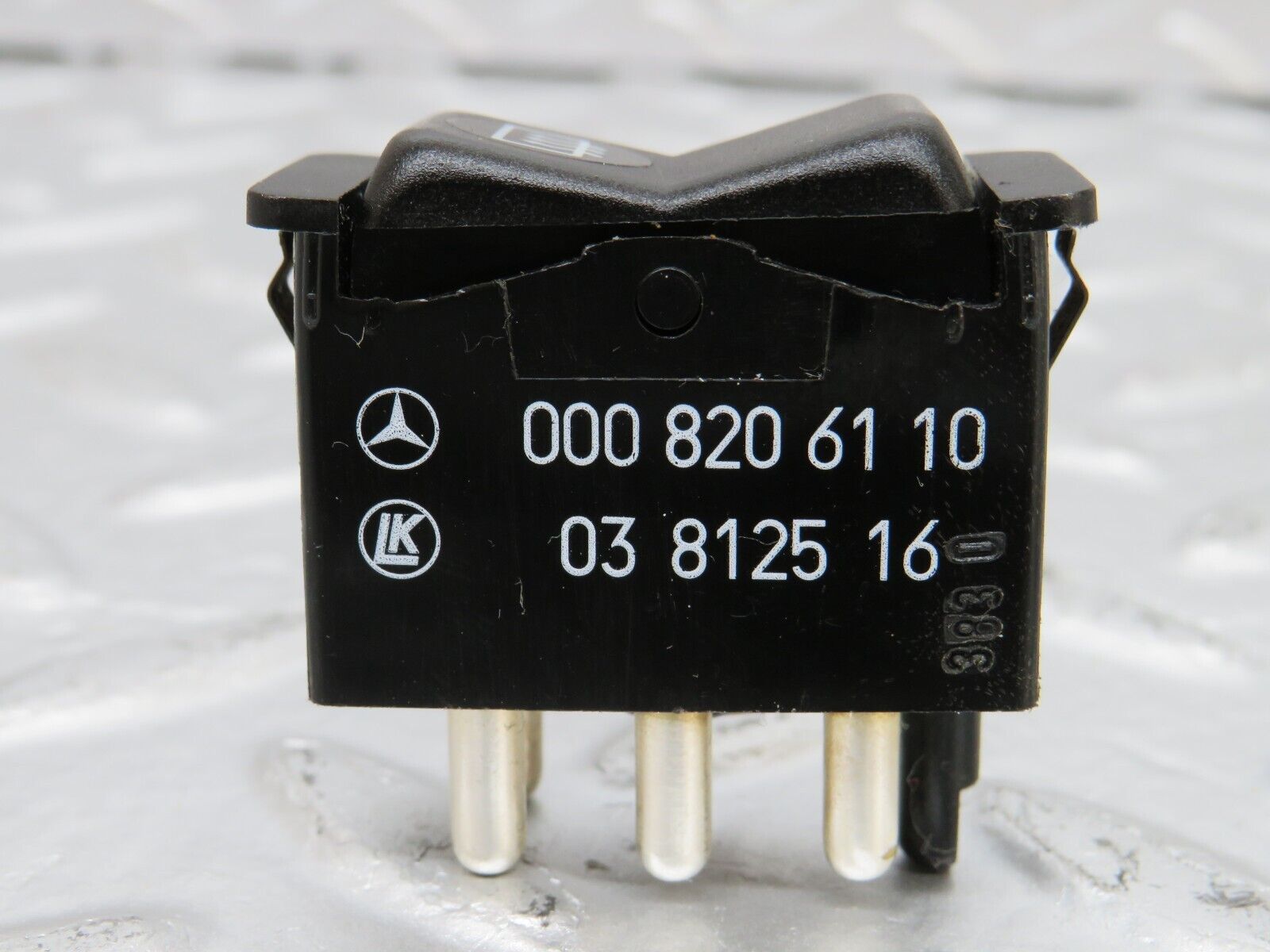 25519 Mercedes-Benz W123 200 Rear Window Defroster Switch 0008206110