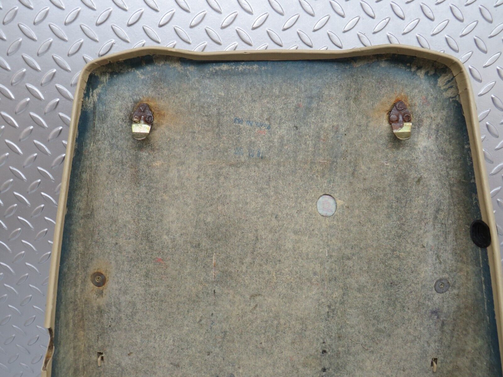 37069 Mercedes-Benz C126 420SEC Coupe Front Left Seat Rear Cover Beige