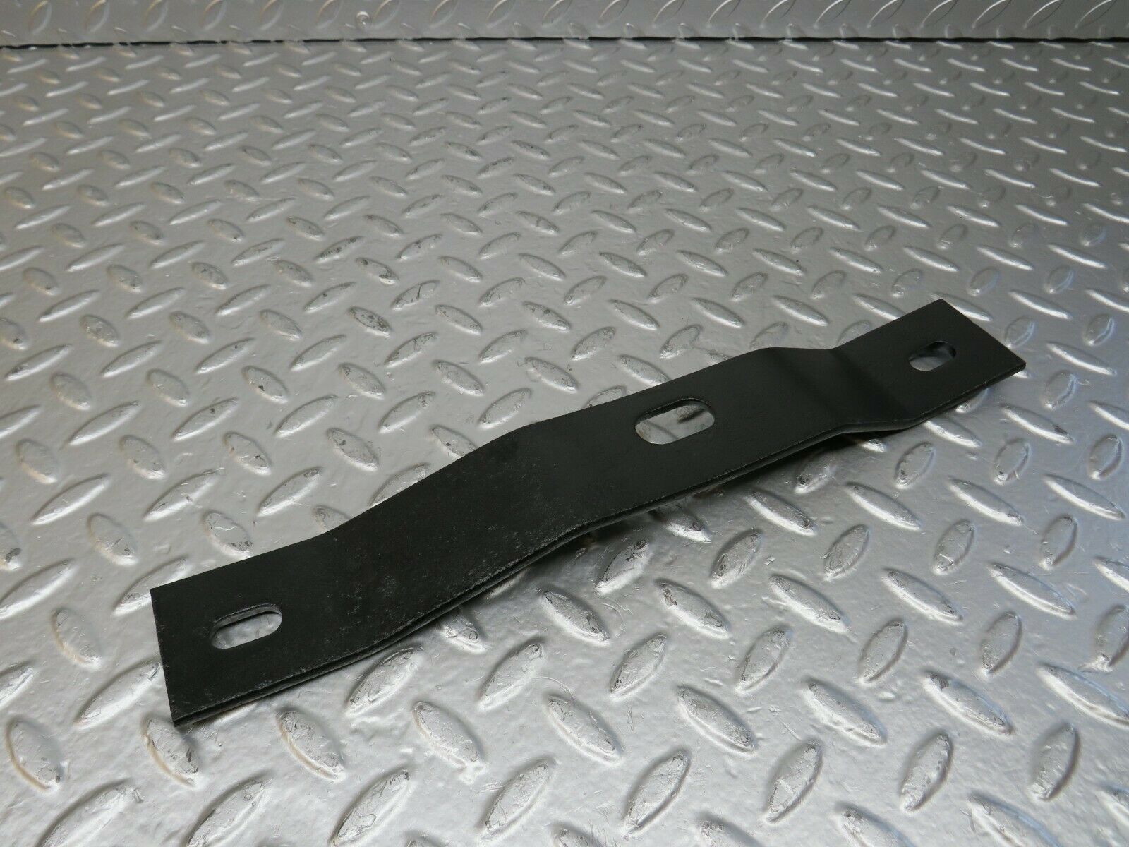 24563 Mercedes-Benz W108 Front Bumper Bracket