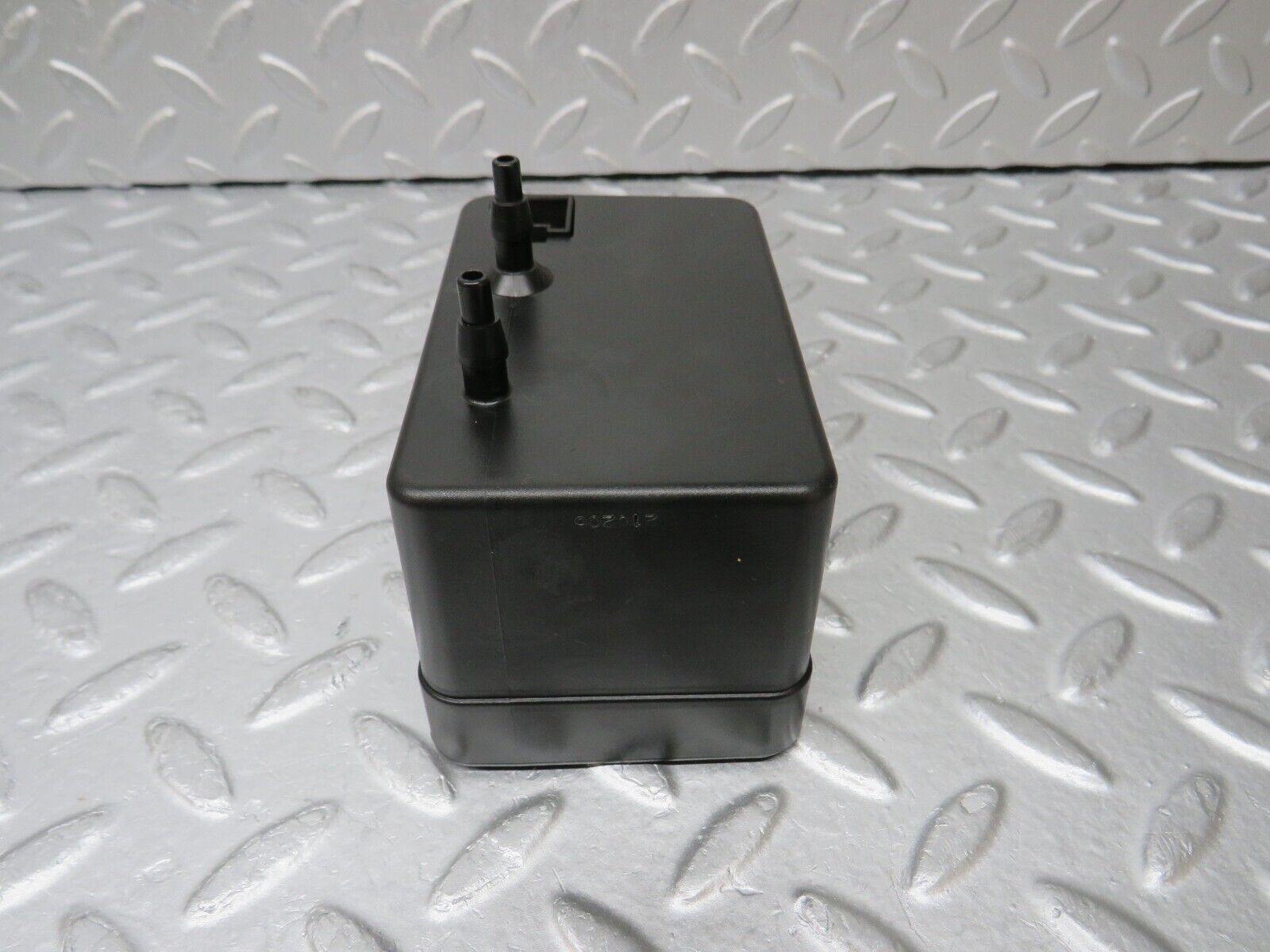 35221 Mercedes-Benz W221 Central Locking Pump 2218000248 2218000035 2218000018