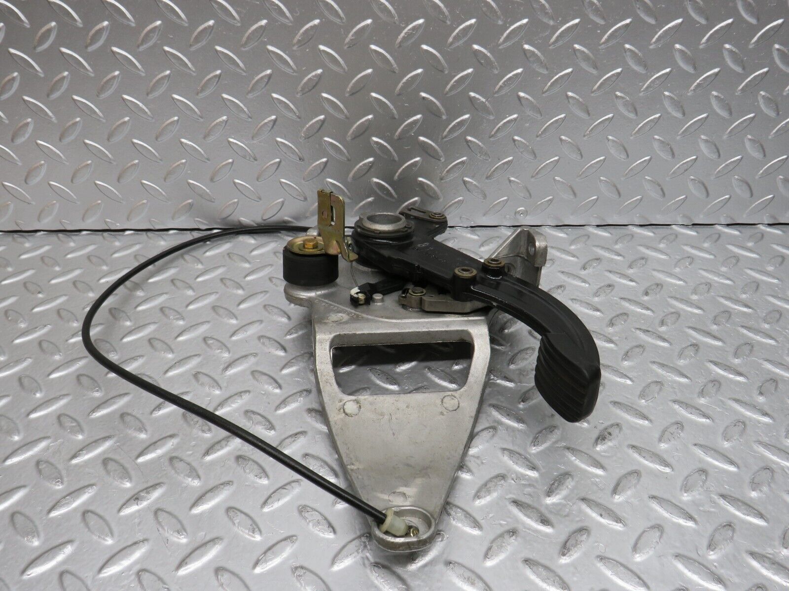 29417 Mercedes-Benz W124 230E Parking Brake Pedal 1244270801 1244270536