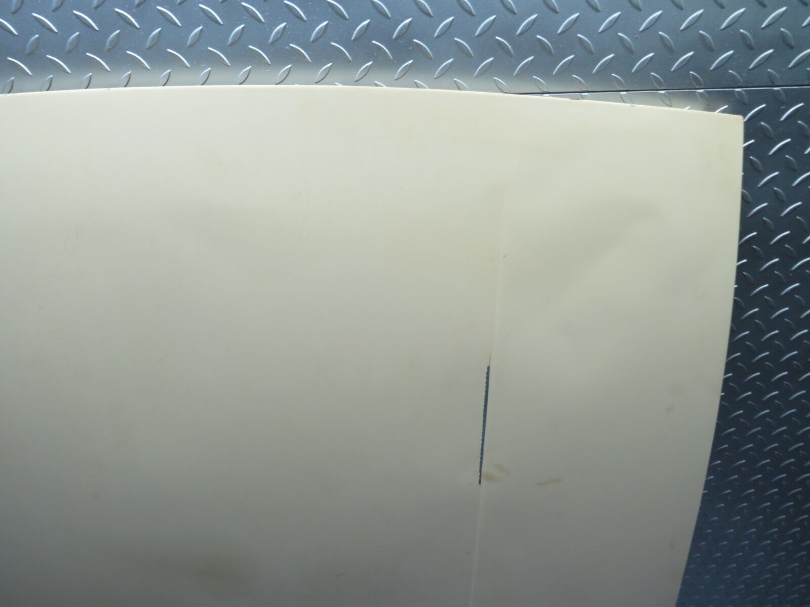 30037 Porsche 924 Bonnet