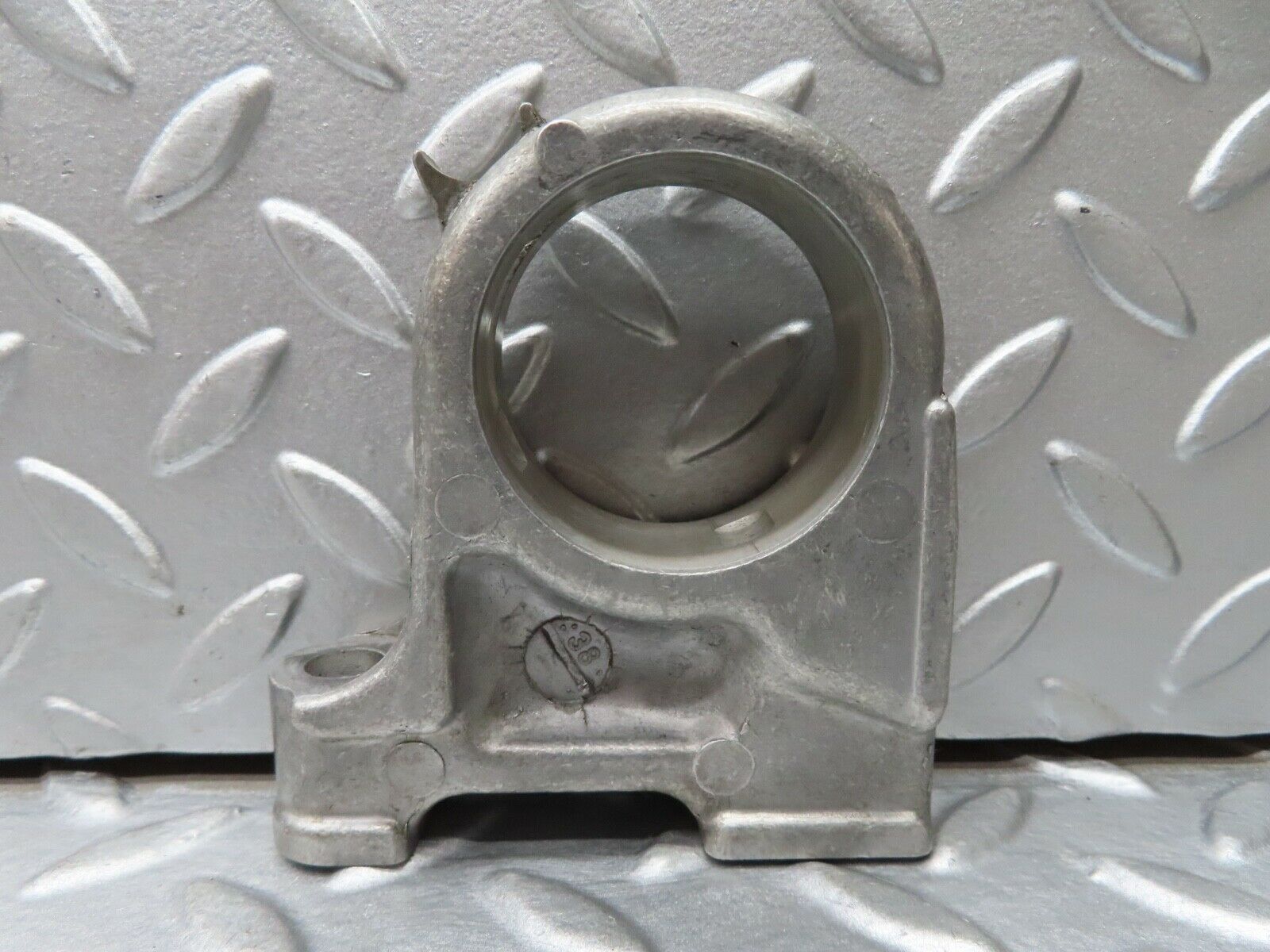 17727 Mercedes-Benz W116 450SEL Camshaft Tower Bearing 1160514312