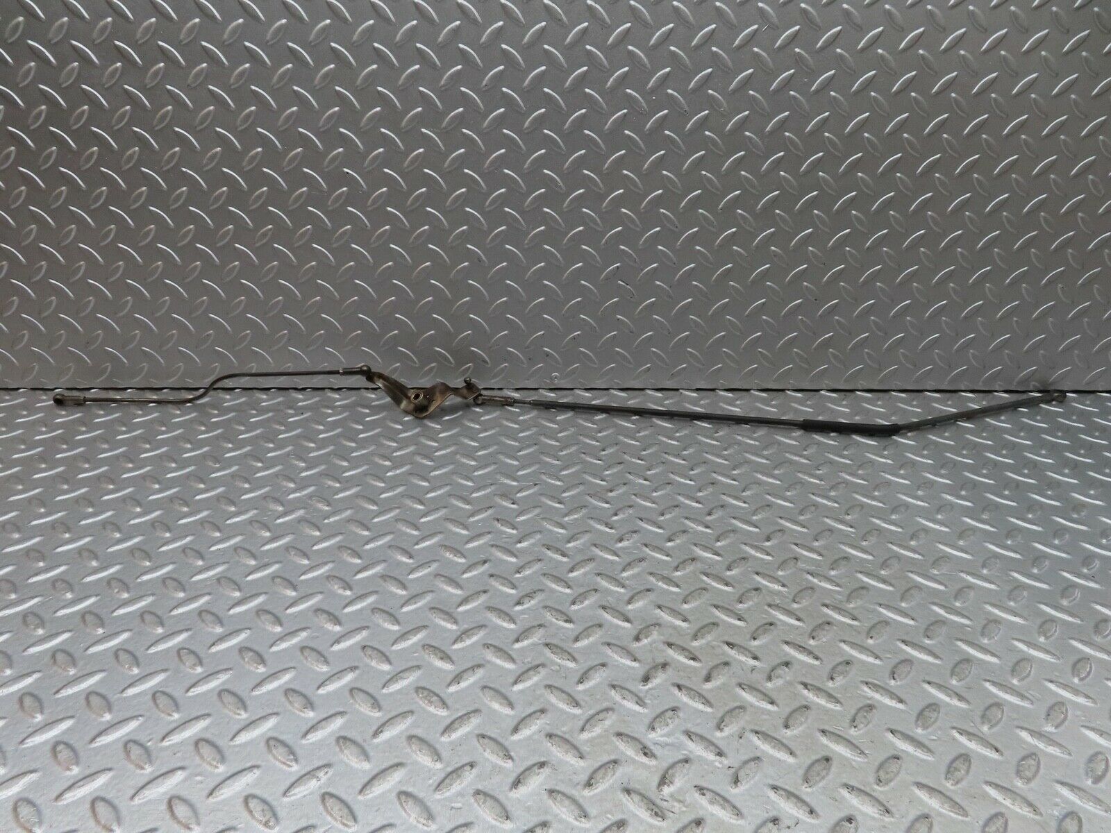 19240 Mercedes-Benz W123 300D Throttle Linkage