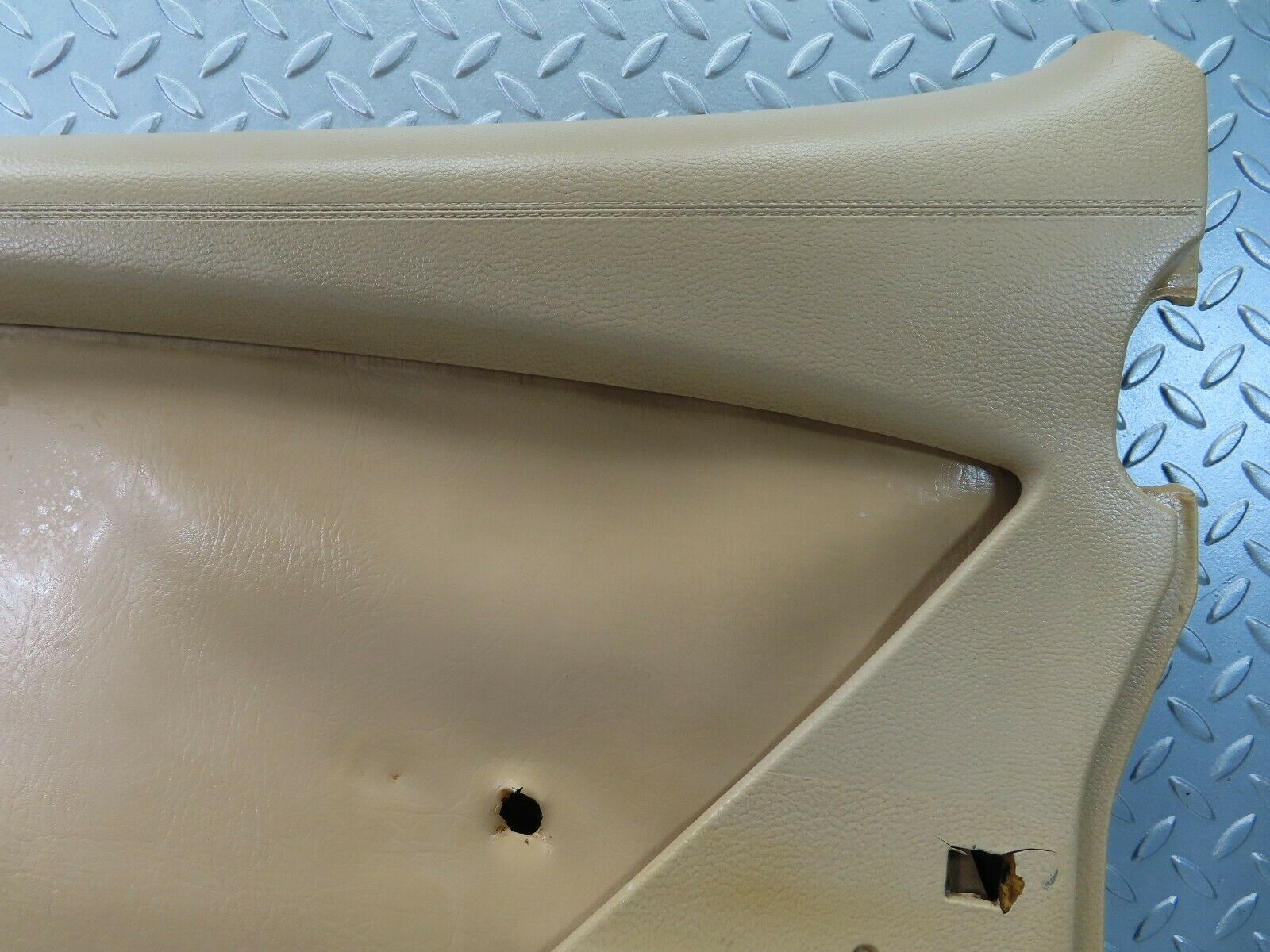 7317 Mercedes-Benz W116 450SE Front Right Door Card Beige