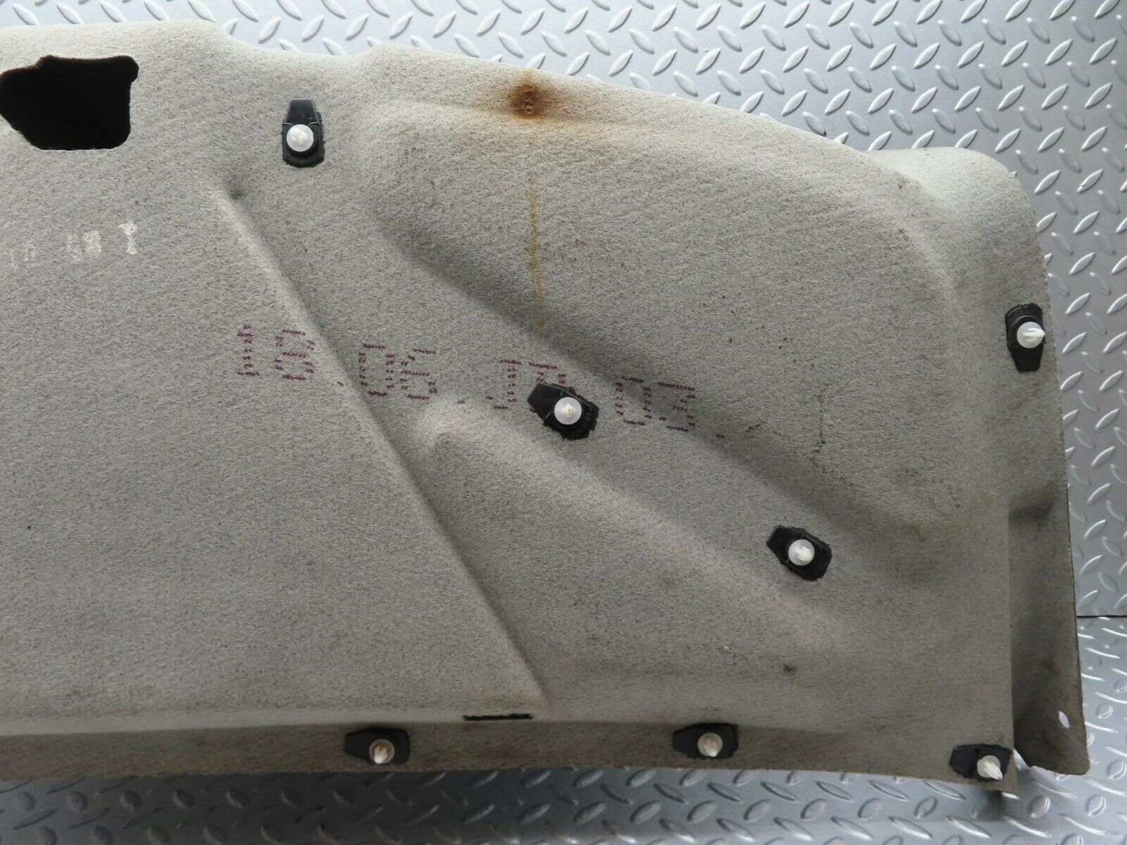 16317 Mercedes-Benz W124 260E Boot Lid Inner Cover