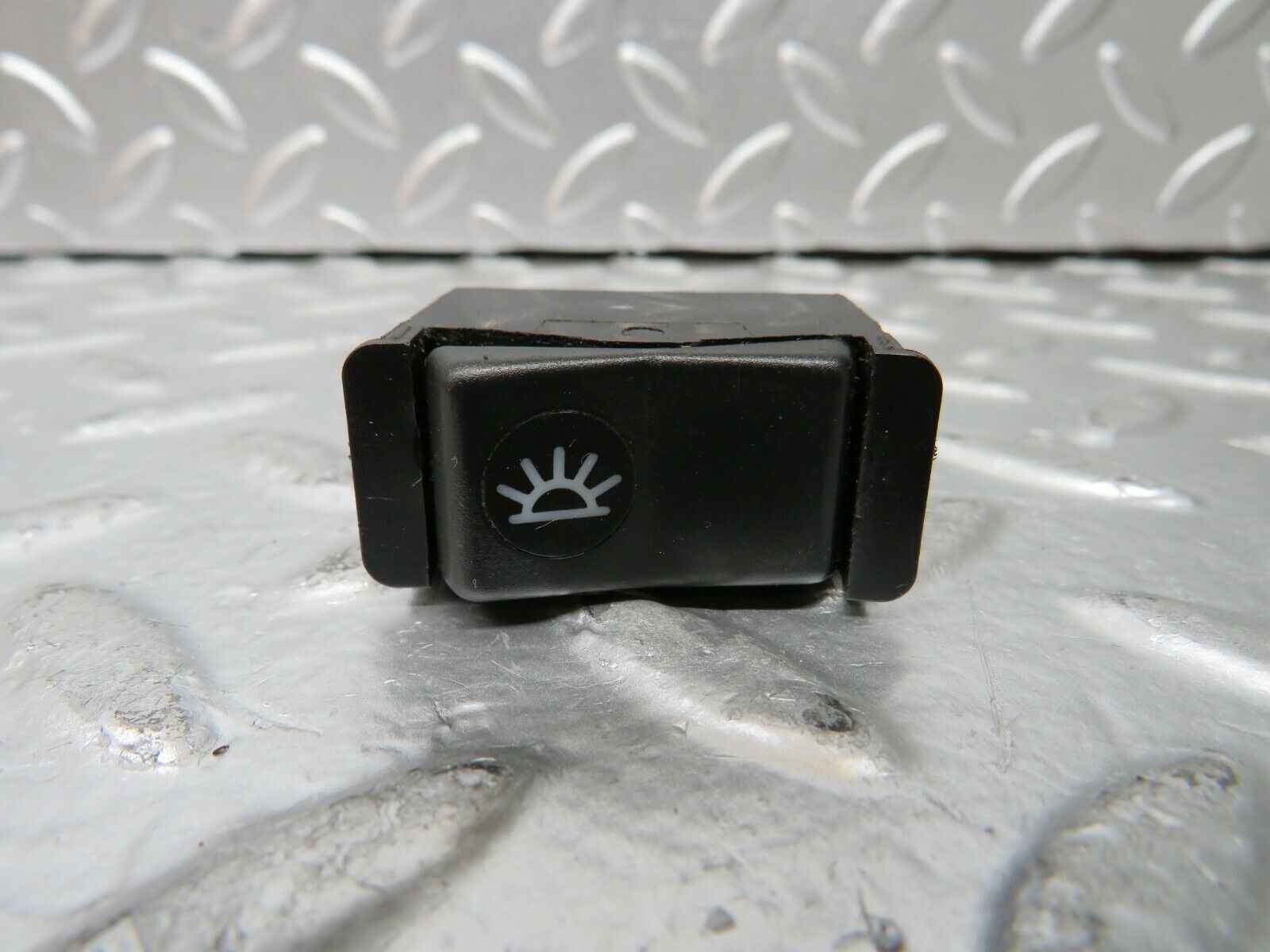 23412 Mercedes-Benz W116 350SE Interior Dome Light Switch 0008205810