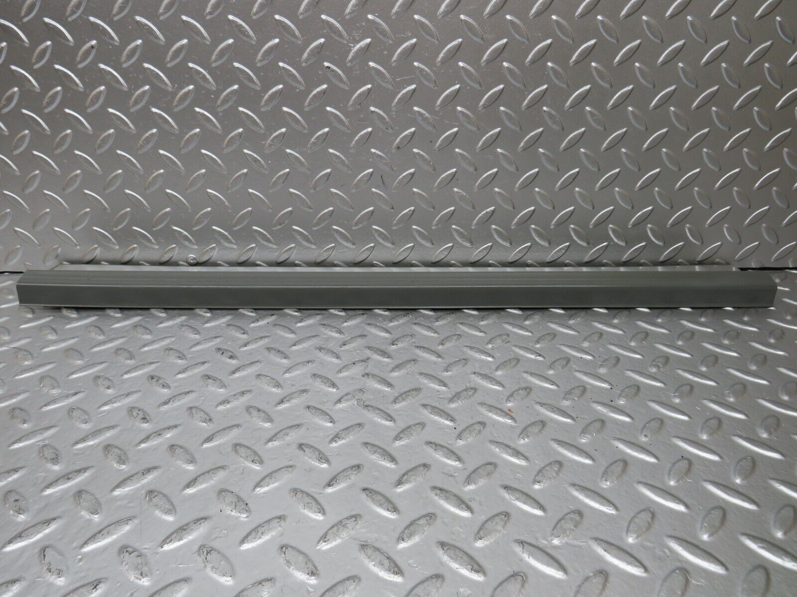 25865 Mercedes-Benz W124 280E Front Right Door Sill Trim