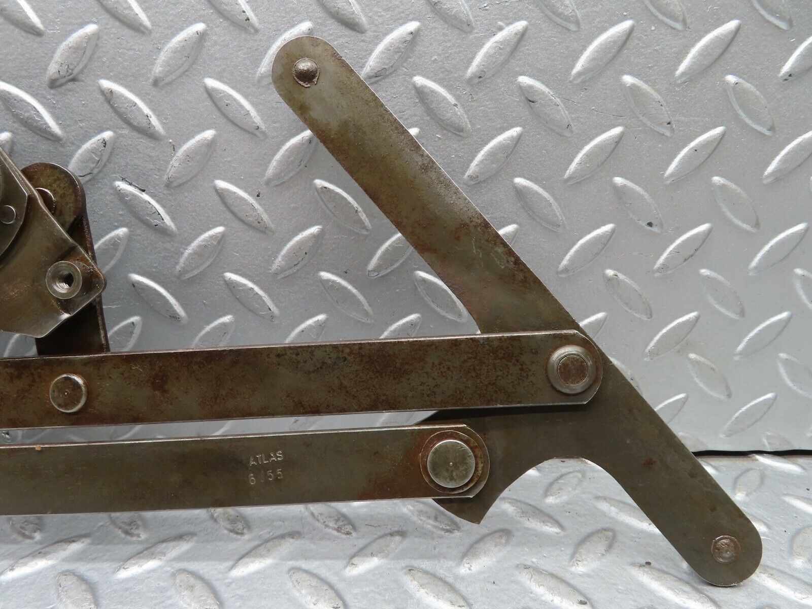 18824 Mercedes-Benz W121 190b Ponton Rear Right Manual Window Regulator