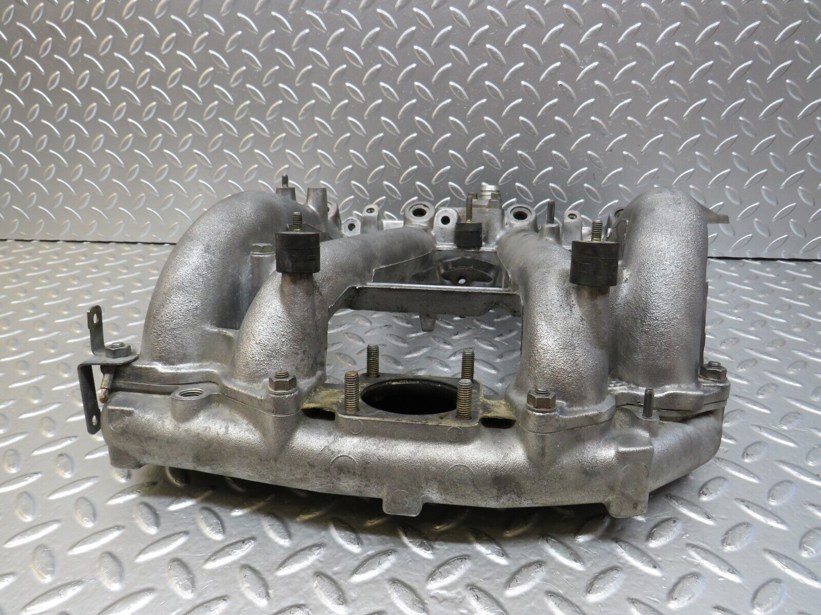25713 Mercedes-Benz W201 Air Intake Manifold 1021413501