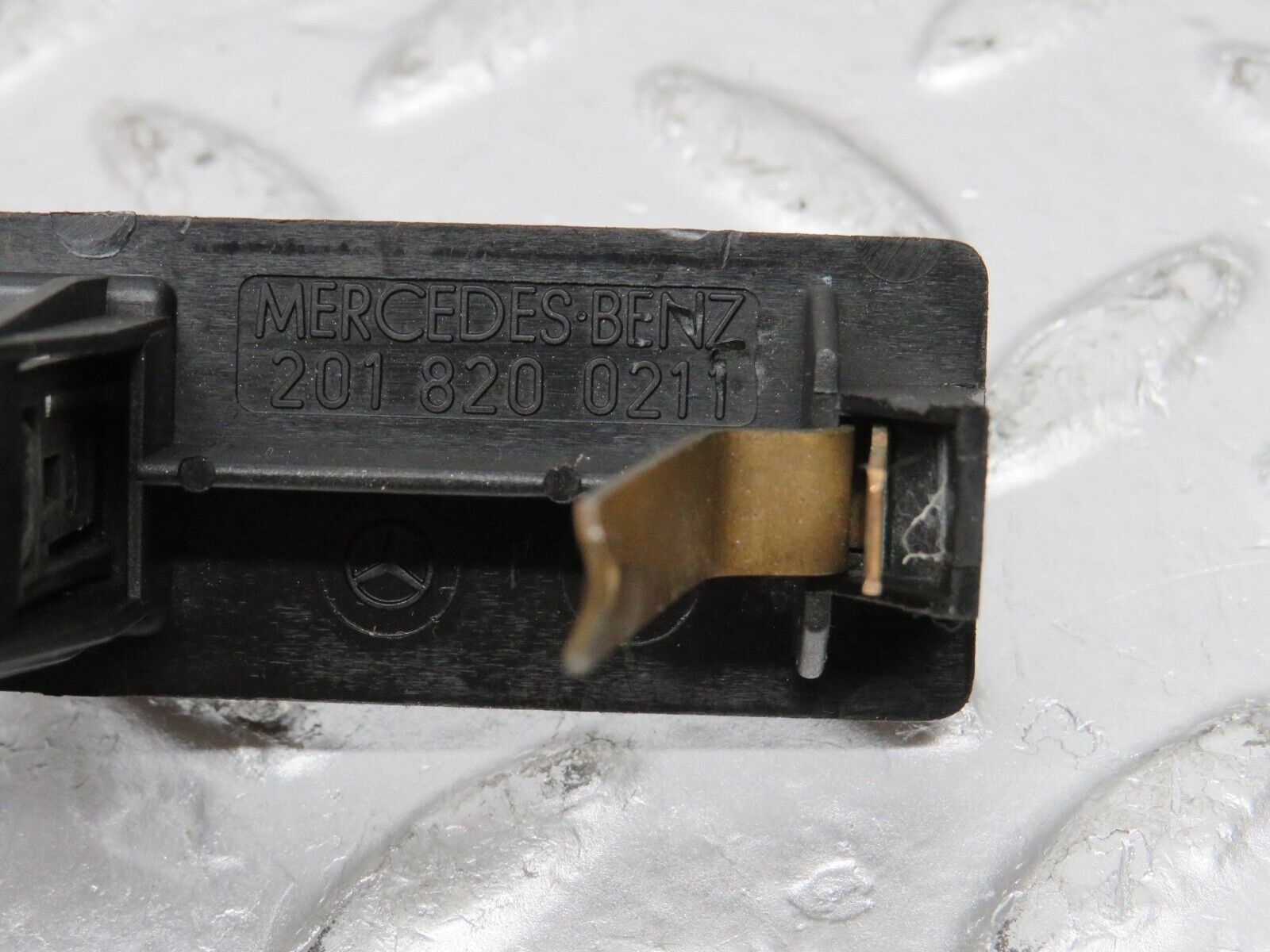 32156 Mercedes-Benz W123 230E Trunk Boot Light Switch 2018200211