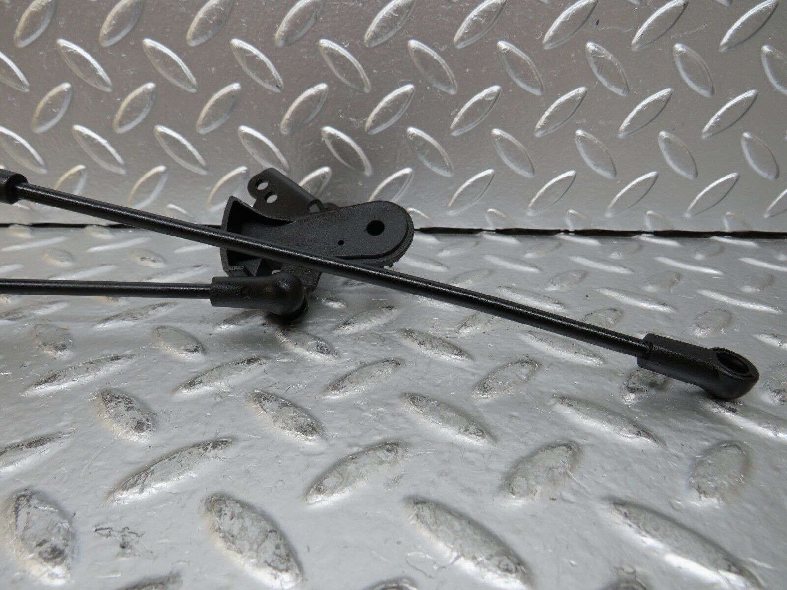 25380 Mercedes-Benz W201 190D Throttle Linkage