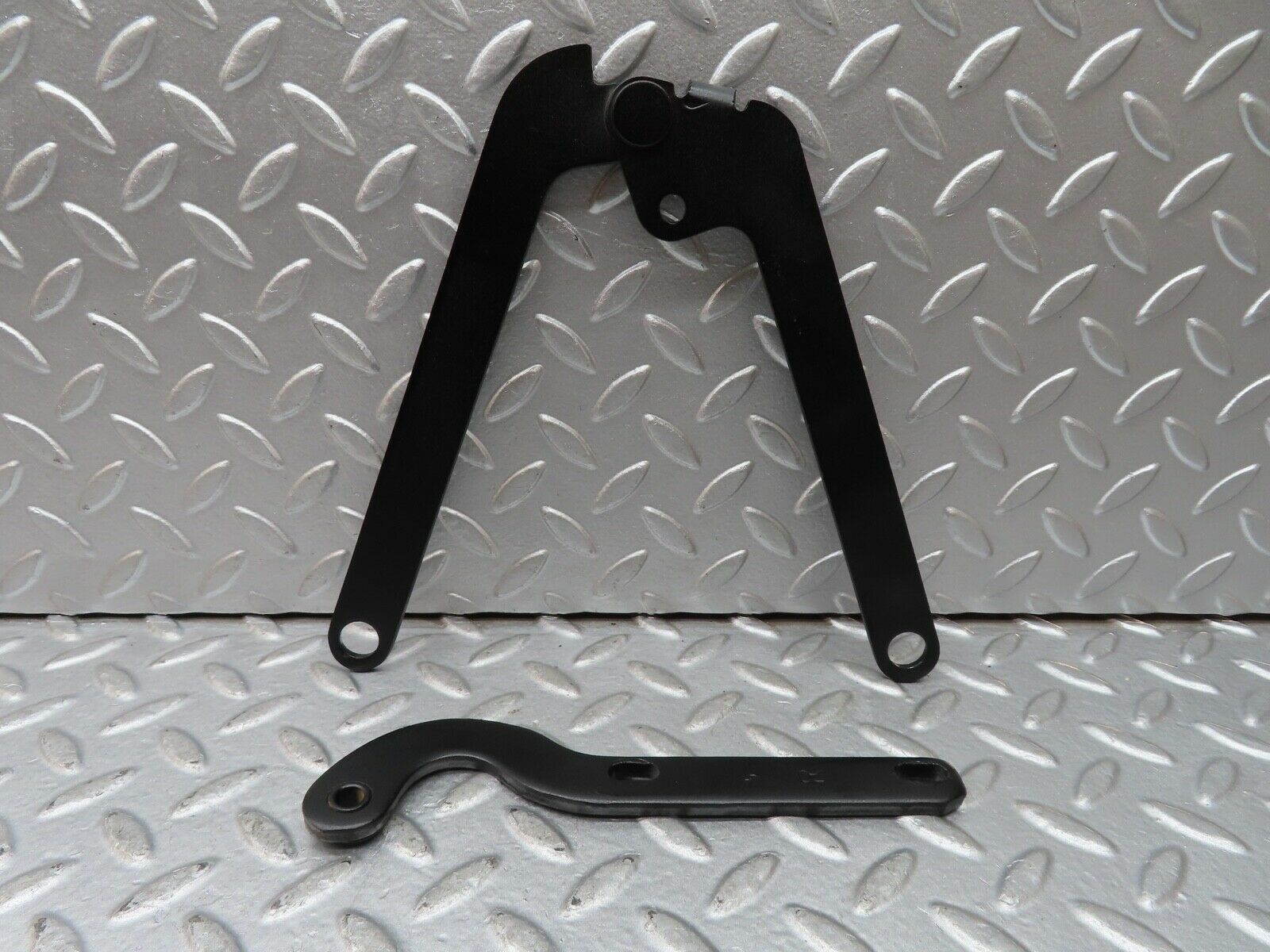 20373 Mercedes-Benz W114 280CE Coupe Bonnet Hinge Right Side