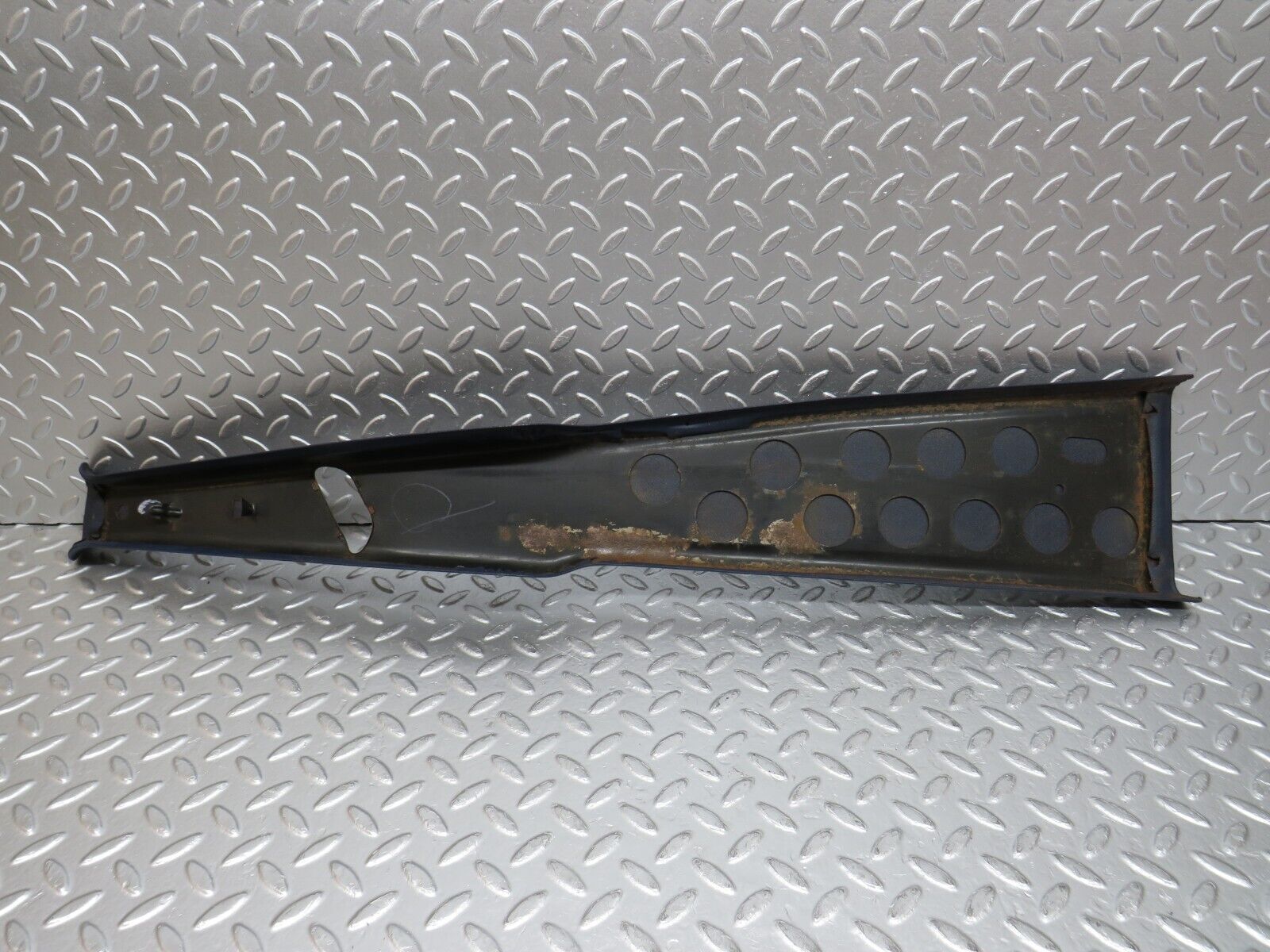 31048 Mercedes-Benz W123 200D B Pillar Cover Right Side Blue