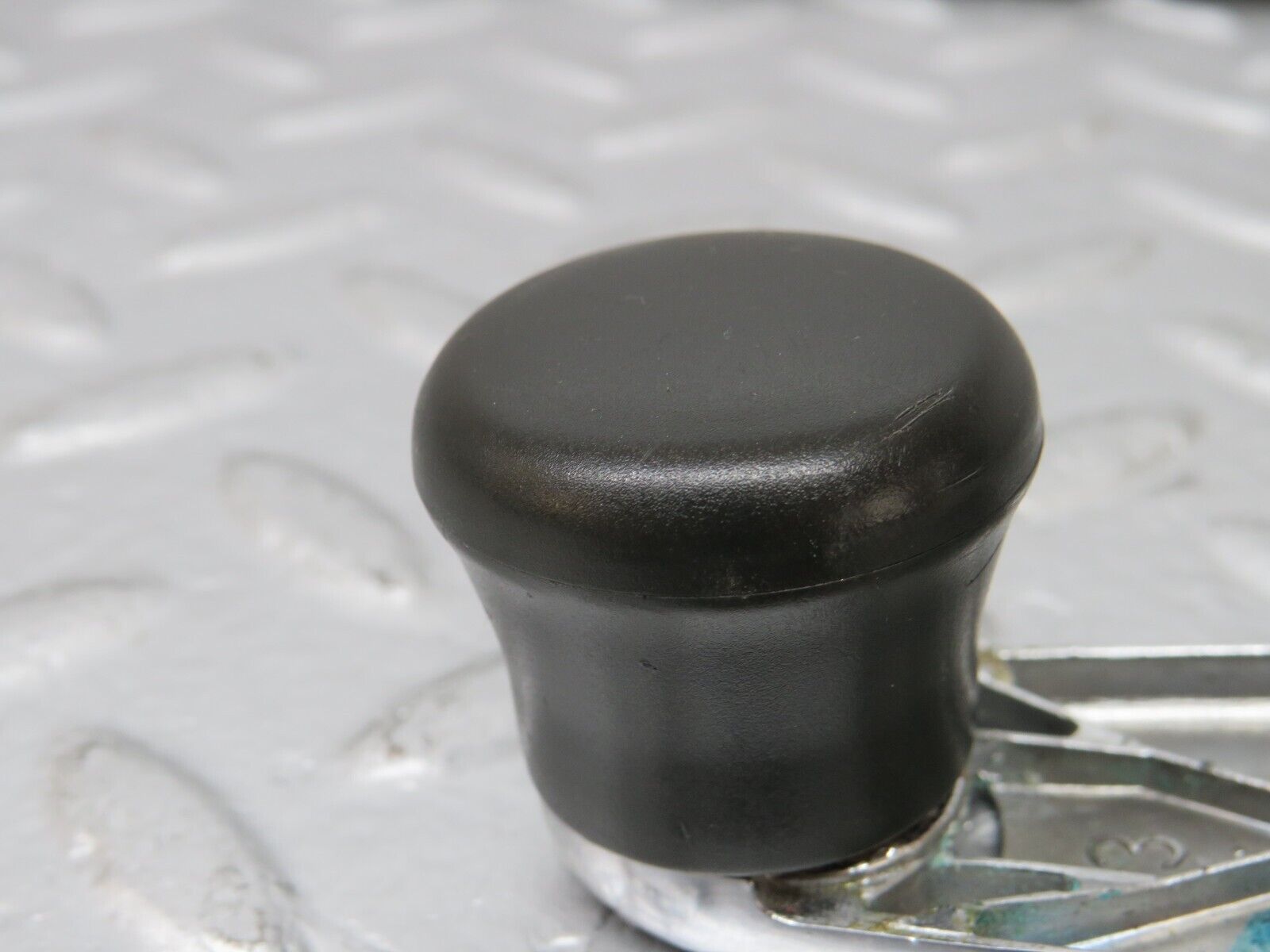 25541 Mercedes-Benz W123 200 Window Lifter Crank Handle