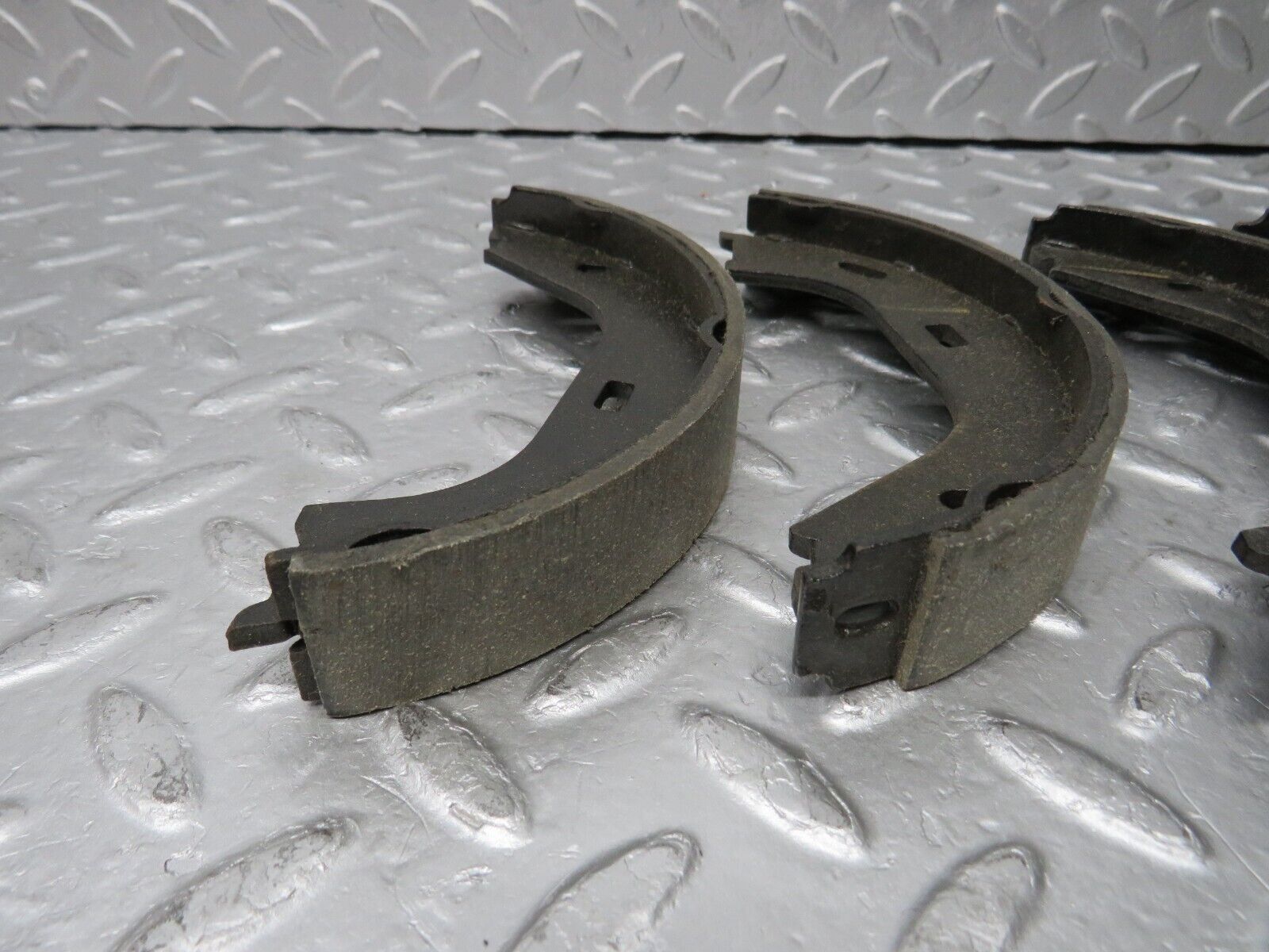 38202 Mercedes-Benz Rear Axle Brake Shoes Set CBS New Box No. 160