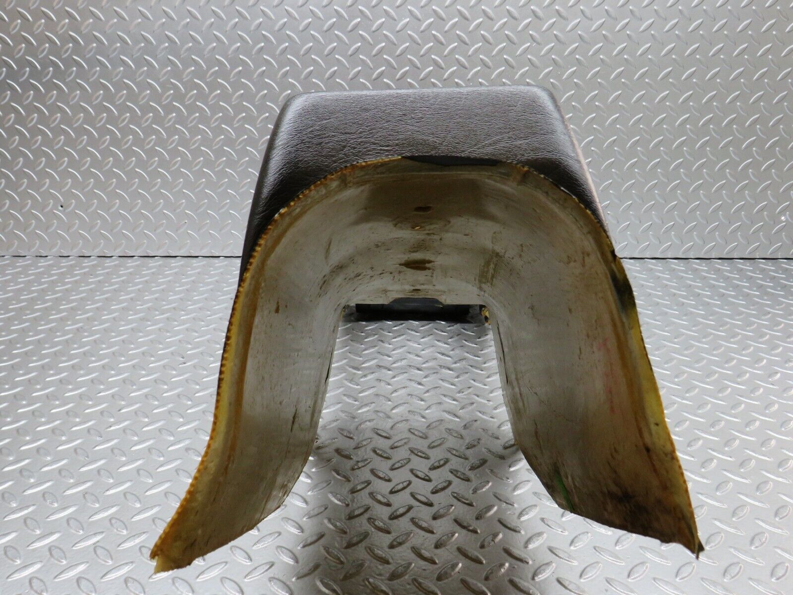 28549 Mercedes-Benz W123 230E Centre Console Brown