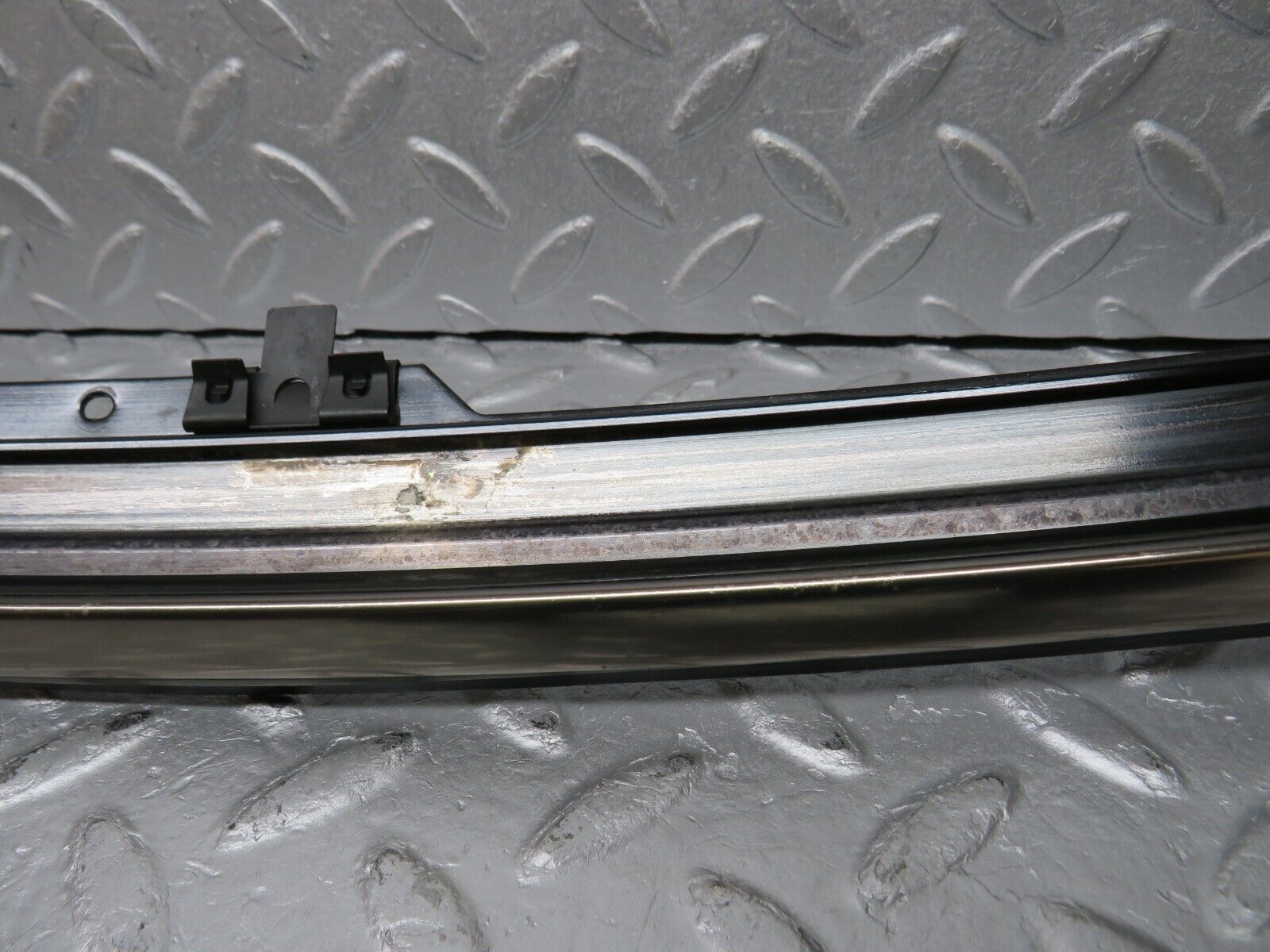38607 Mercedes-Benz R129 280SL Coupe Front Windscreen Top Chrome Trim