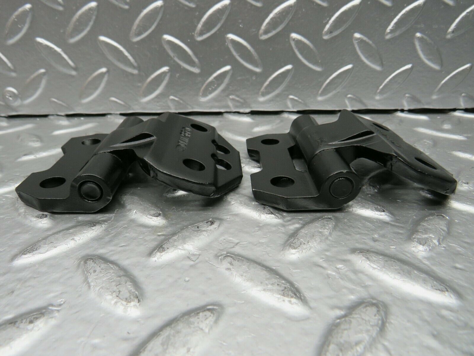 22566 Mercedes-Benz C124 E220 Coupe Door Hinge Left Pair