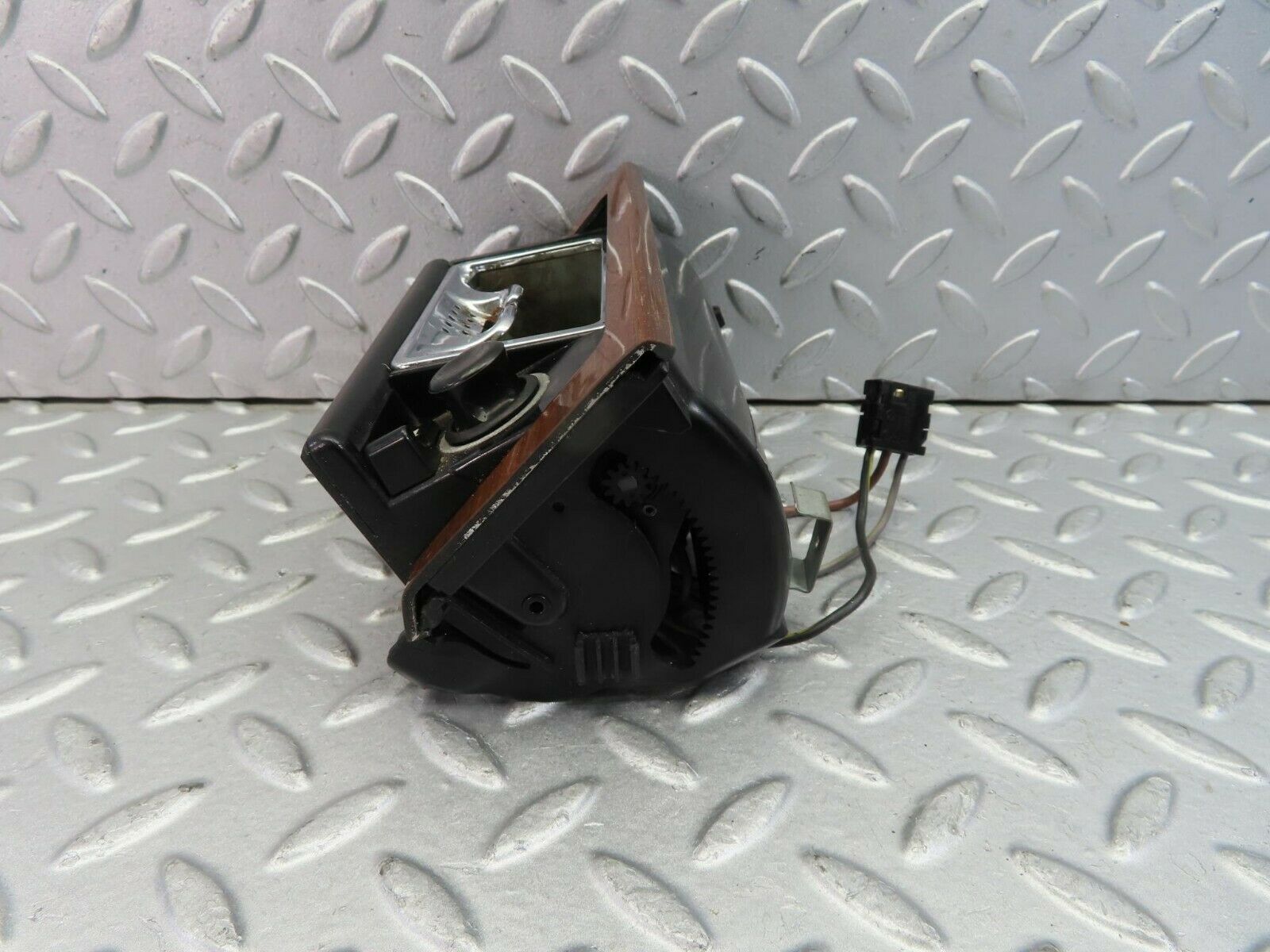 9384 Mercedes-Benz C124 300CE Coupe Centre Console Ashtray Wood Finish