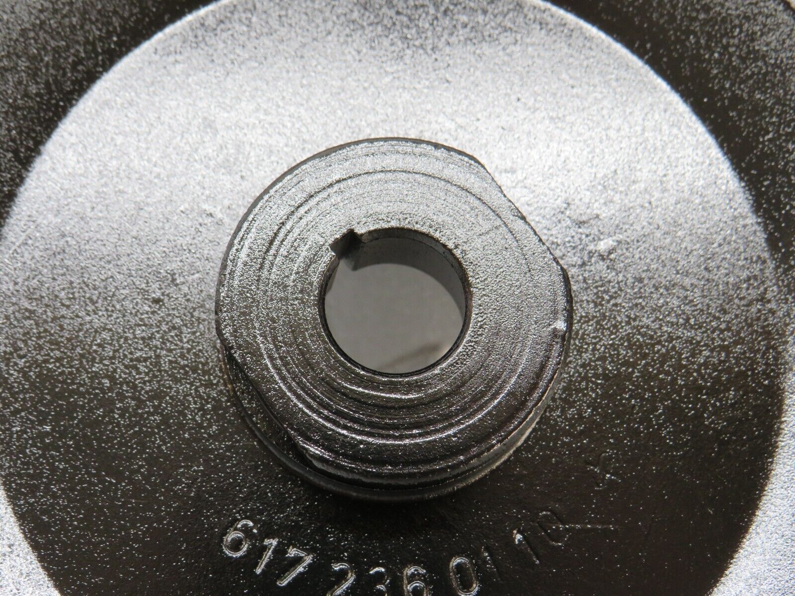 35933 Mercedes-Benz 240D OM616.912 Power Steering Pump Pulley 6172360110