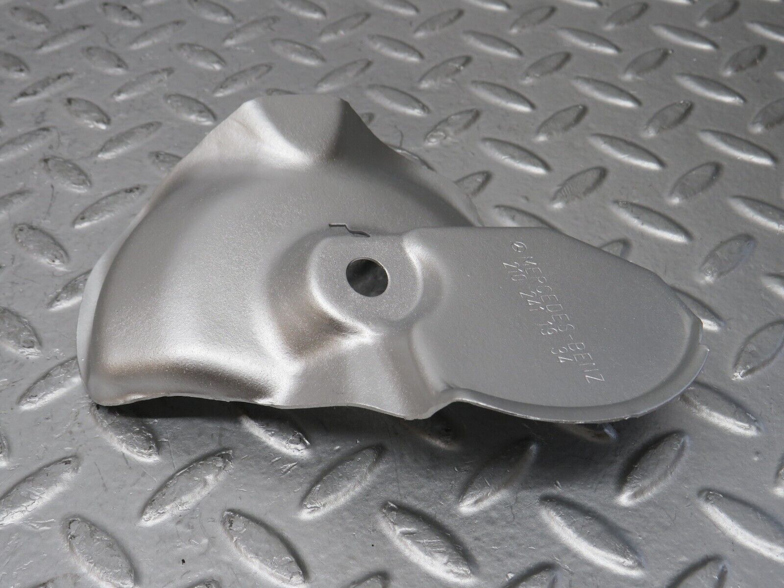 35034 Mercedes-Benz W210 320E Engine Mount Bracket Heat Shield Right 210241193